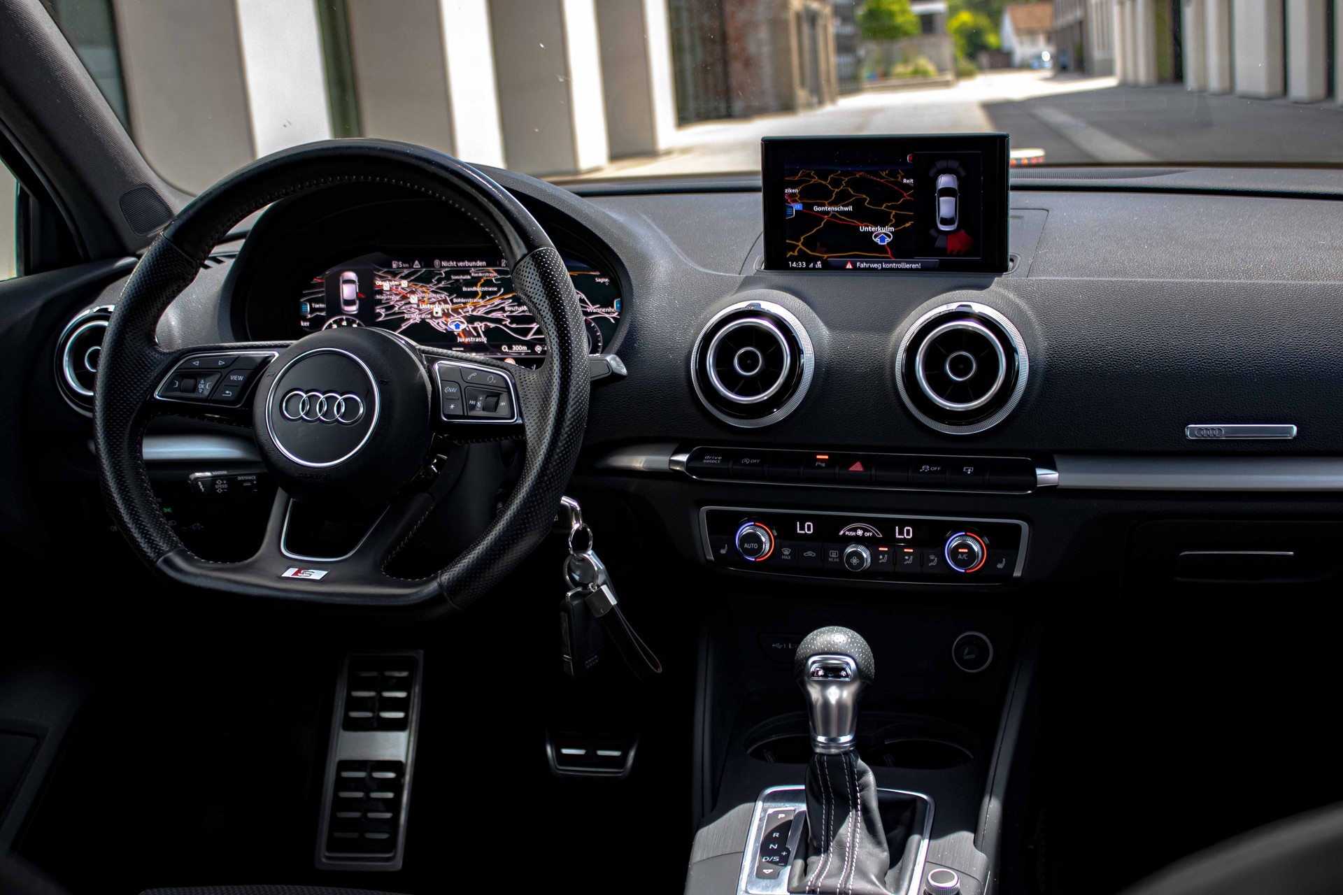 AUDI A3 Limousine 1.4 TFSI S Line Sport S-tronic-image-10