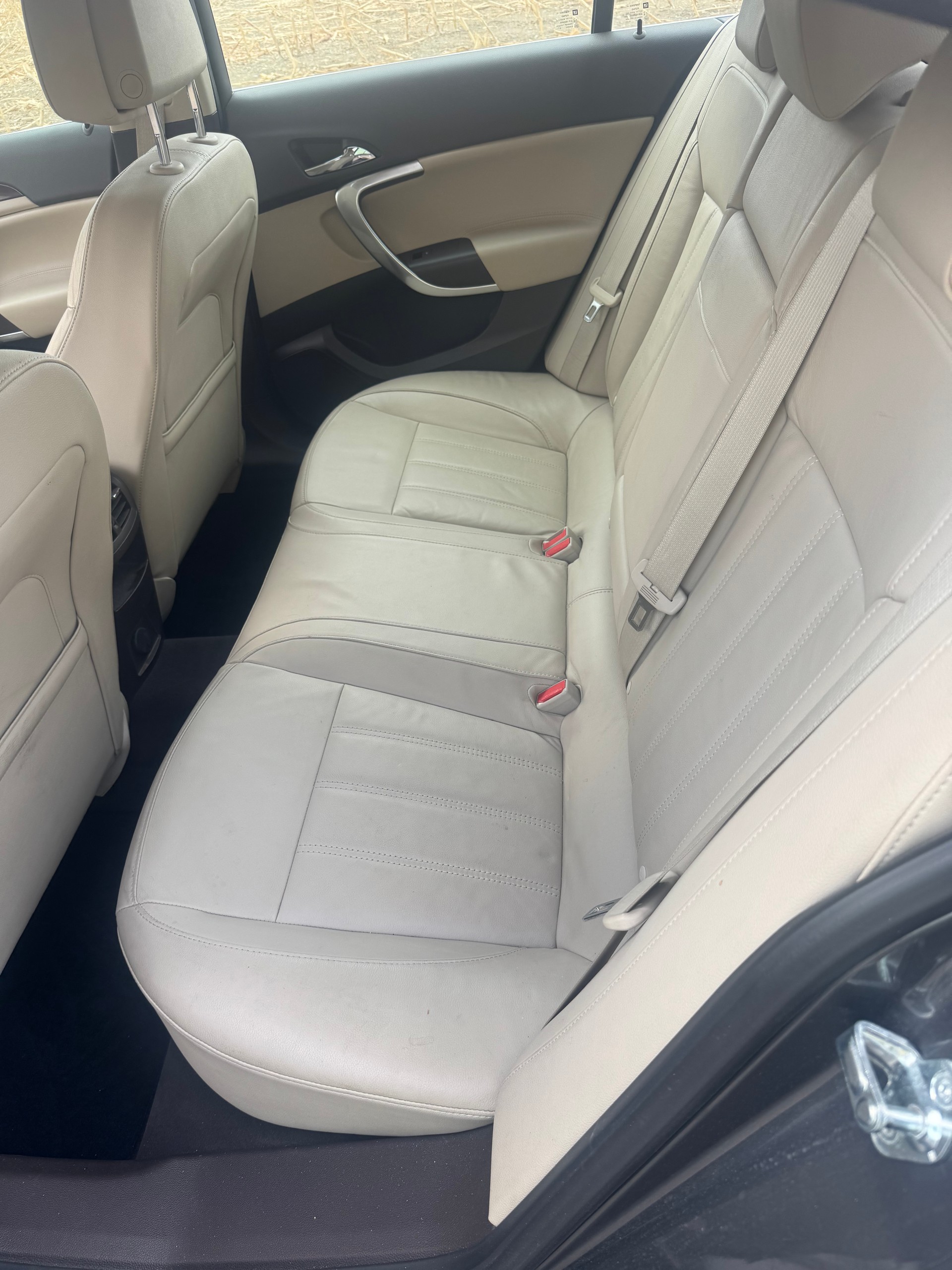 OPEL Insignia 2.0 Turbo Edition-image-12