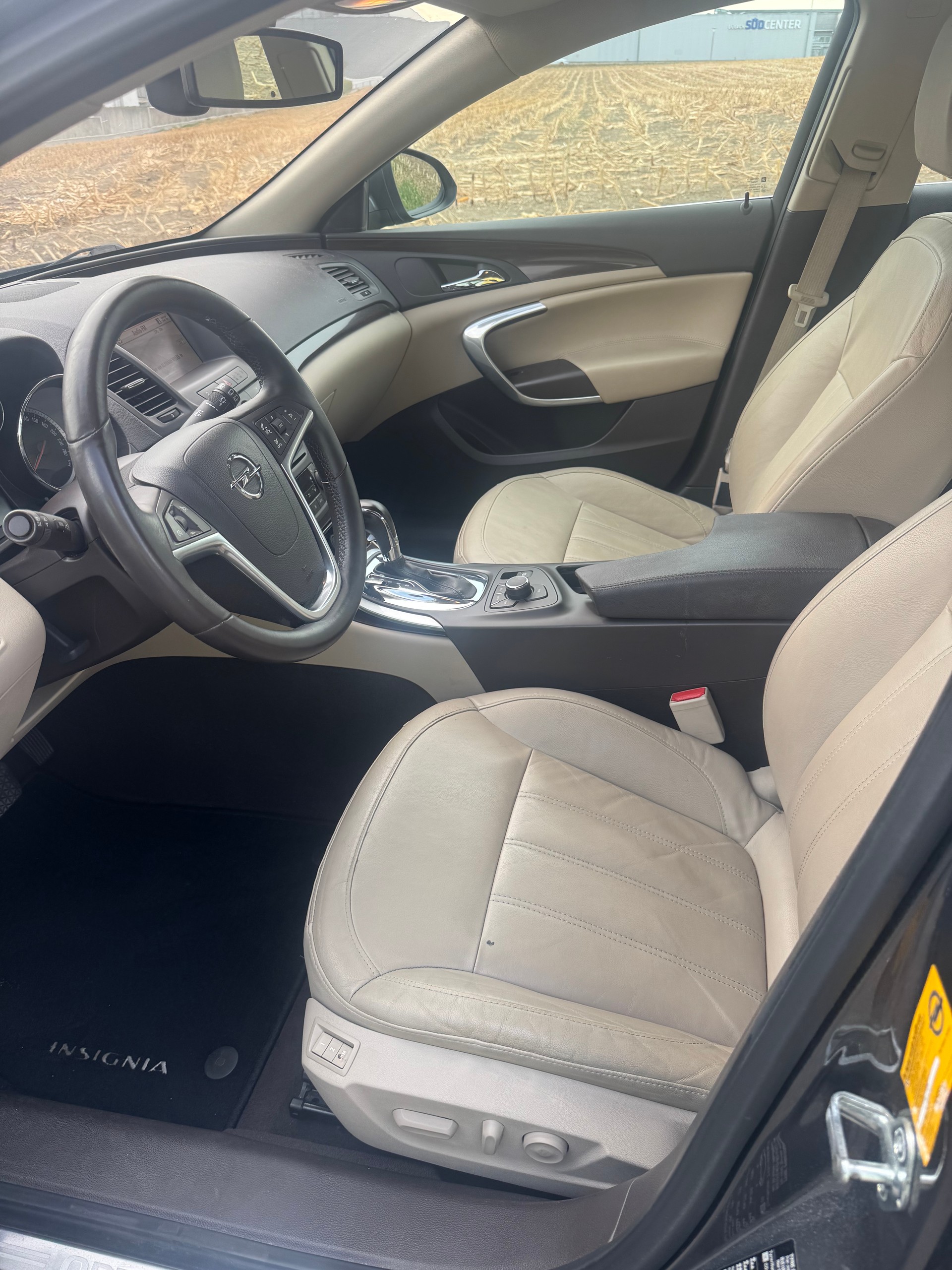 OPEL Insignia 2.0 Turbo Edition-image-10