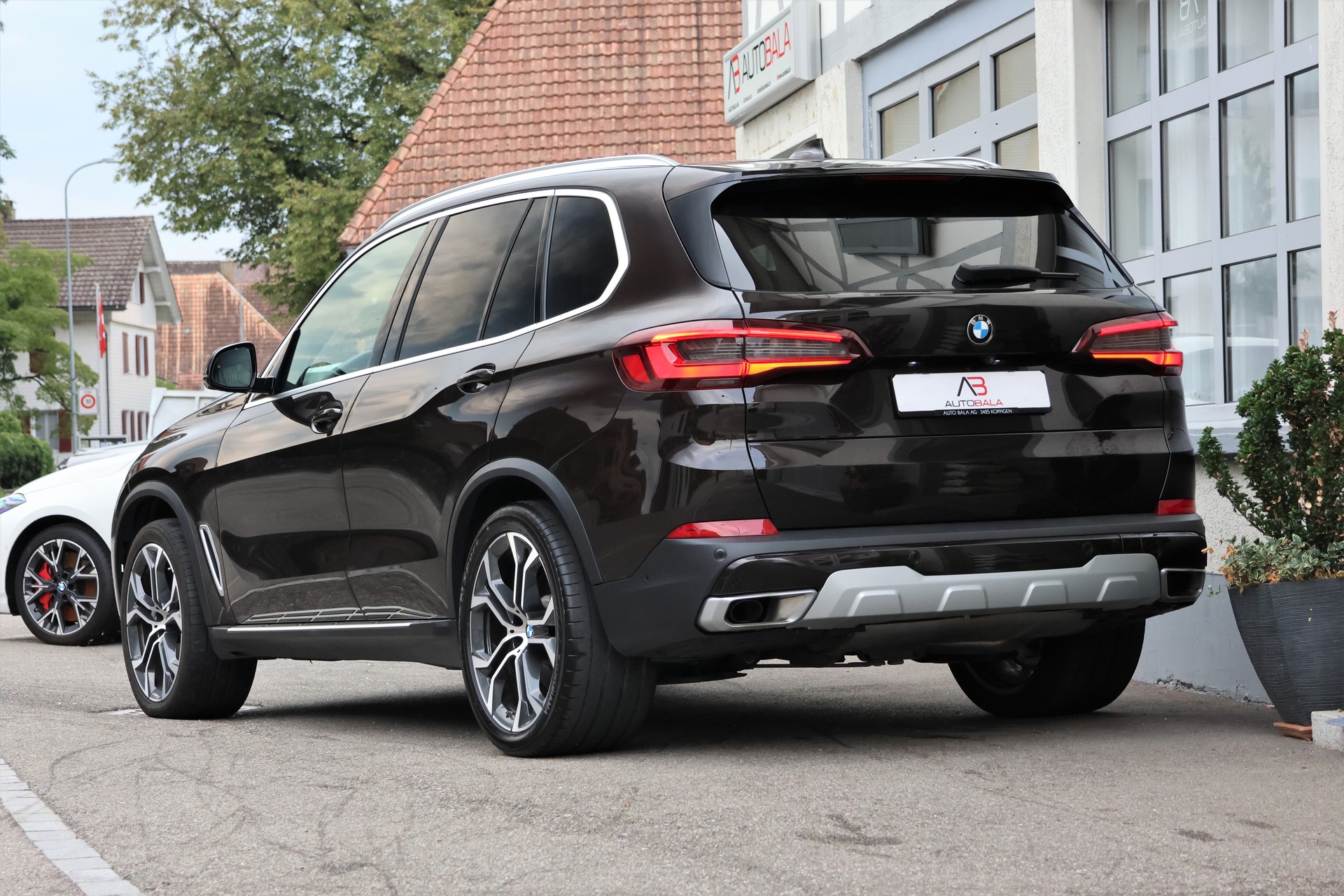 BMW X5 xDrive 48V 40d xLine Steptronic (CH) + 2.7T AHK-image-2