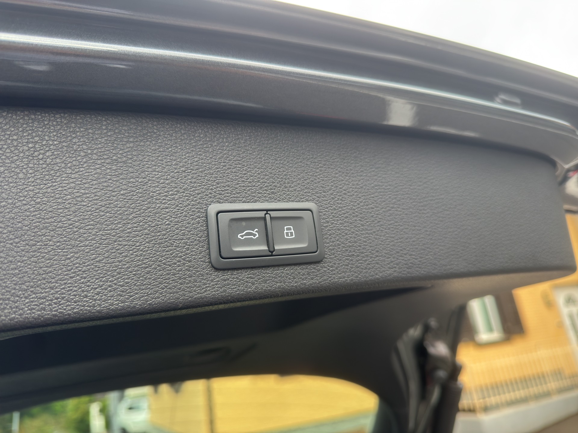 AUDI Q2 1.5 35 TFSI Sport S-Line-image-6