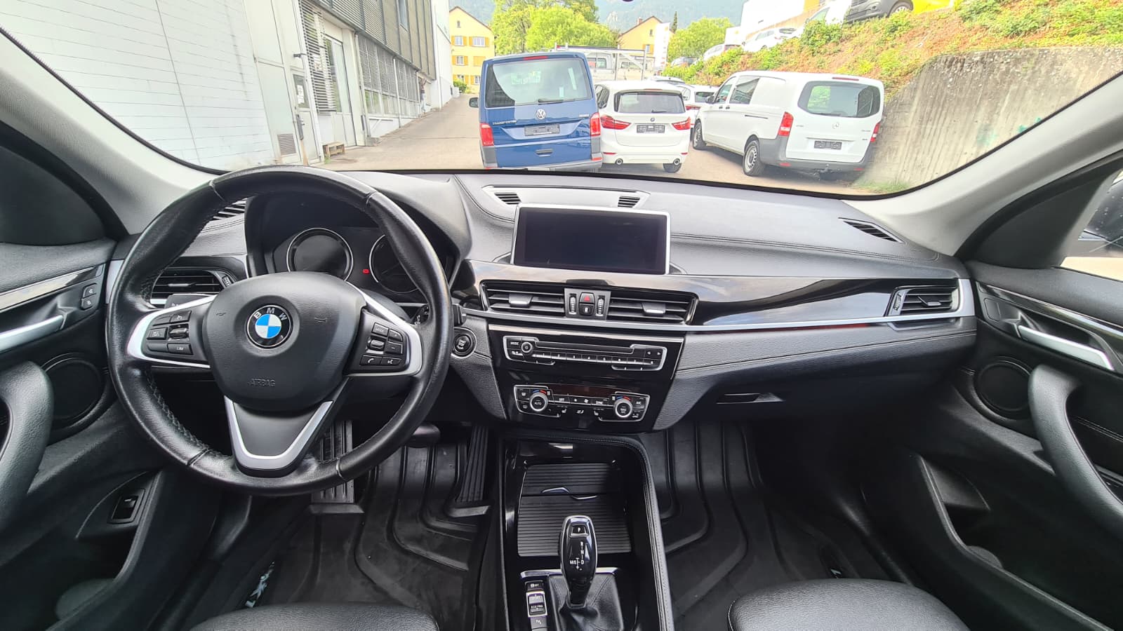 BMW X1 xDrive 18d Steptronic ** Teil-Leder ** Gr-Navi ** RF-Kamera ** Sitzheizung ** PDC V+H ** Frisch Ab MFK & Service **-image-17