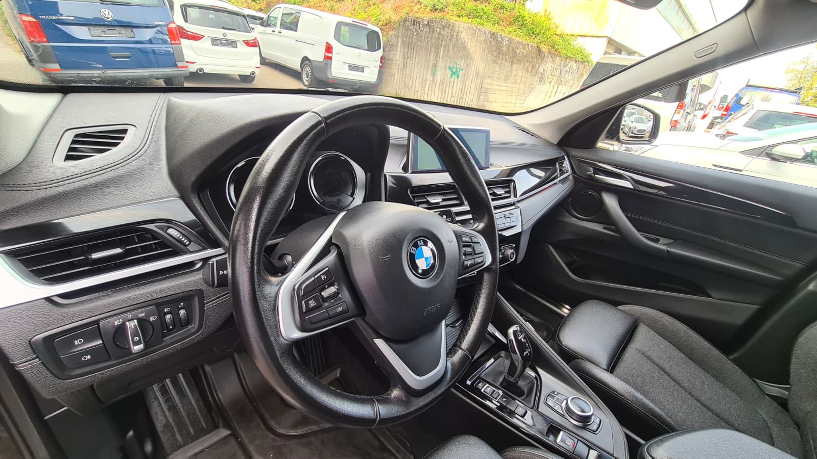 BMW X1 xDrive 18d Steptronic ** Teil-Leder ** Gr-Navi ** RF-Kamera ** Sitzheizung ** PDC V+H ** Frisch Ab MFK & Service **-image-18