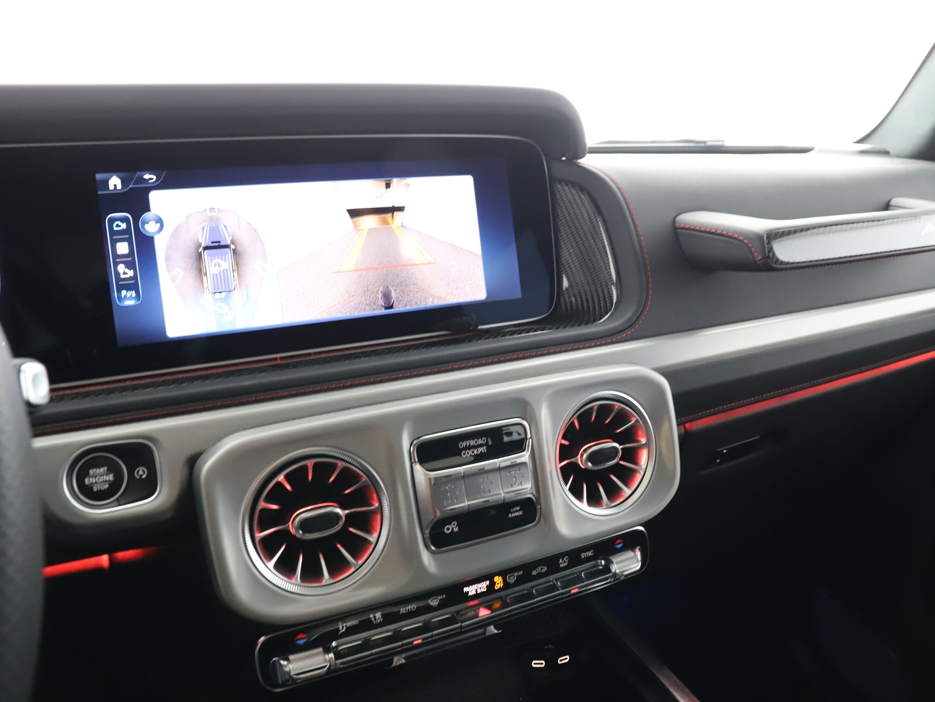 MERCEDES-BENZ G 63 AMG 9G-Tronic-image-14
