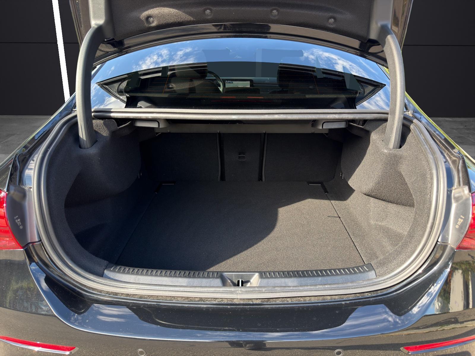 MERCEDES-BENZ A 35 AMG 4matic Limousine-image-9