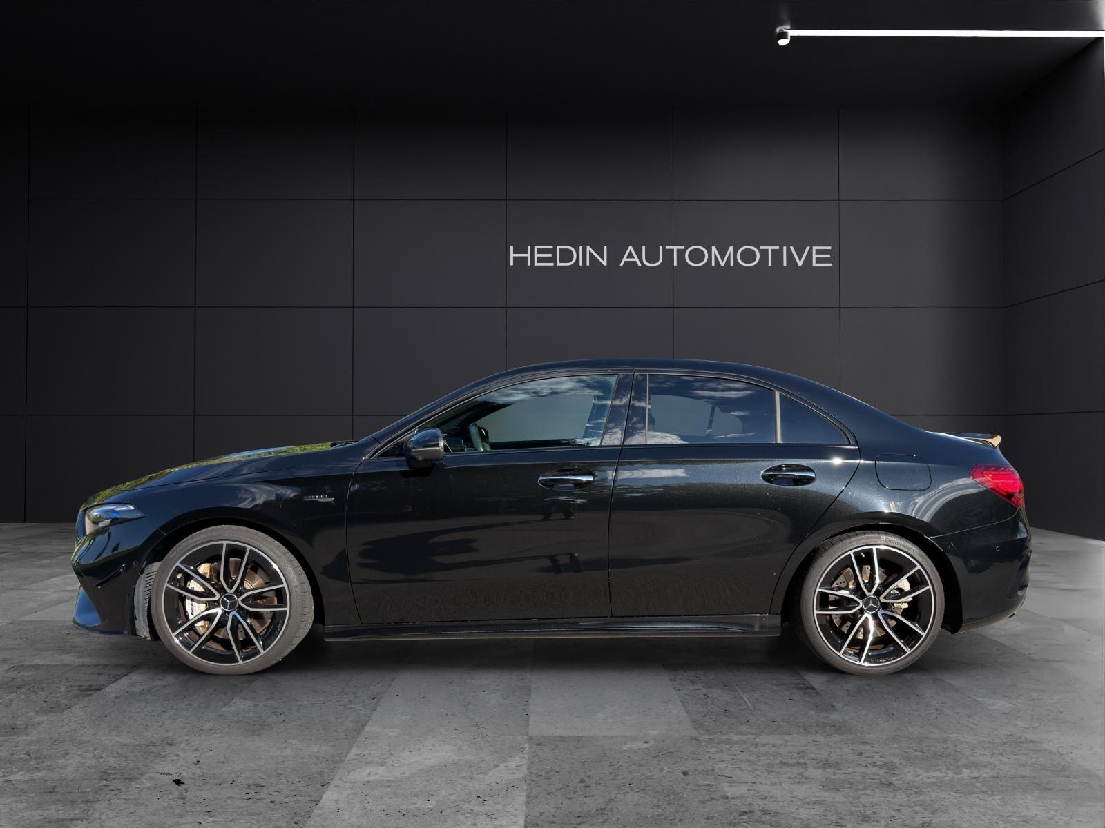 MERCEDES-BENZ A 35 AMG 4matic Limousine-showroom-element-3