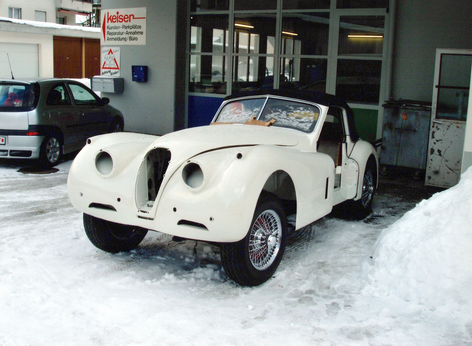 JAGUAR XK 120 DHC-image-5