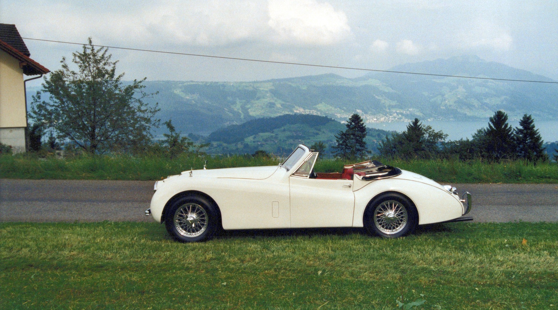 JAGUAR XK 120 DHC-image-1