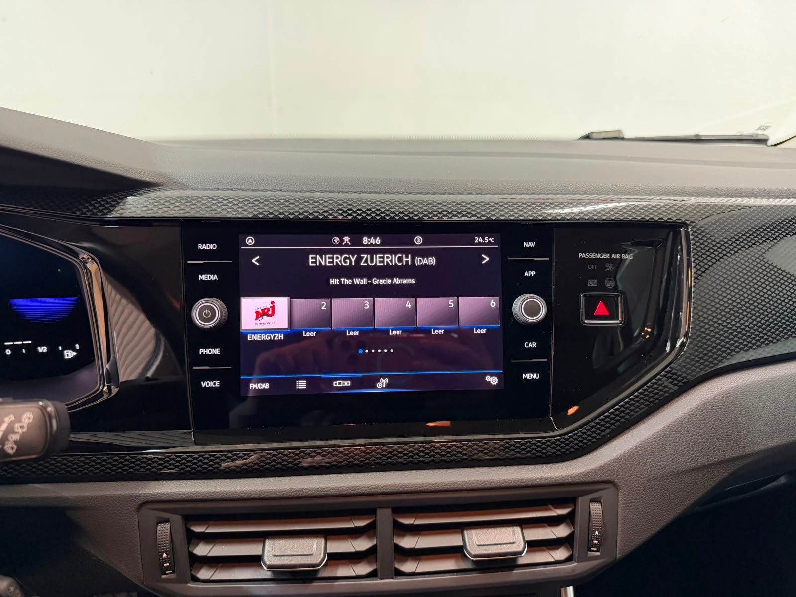 VW Polo 1.0 TSI Life-image-11