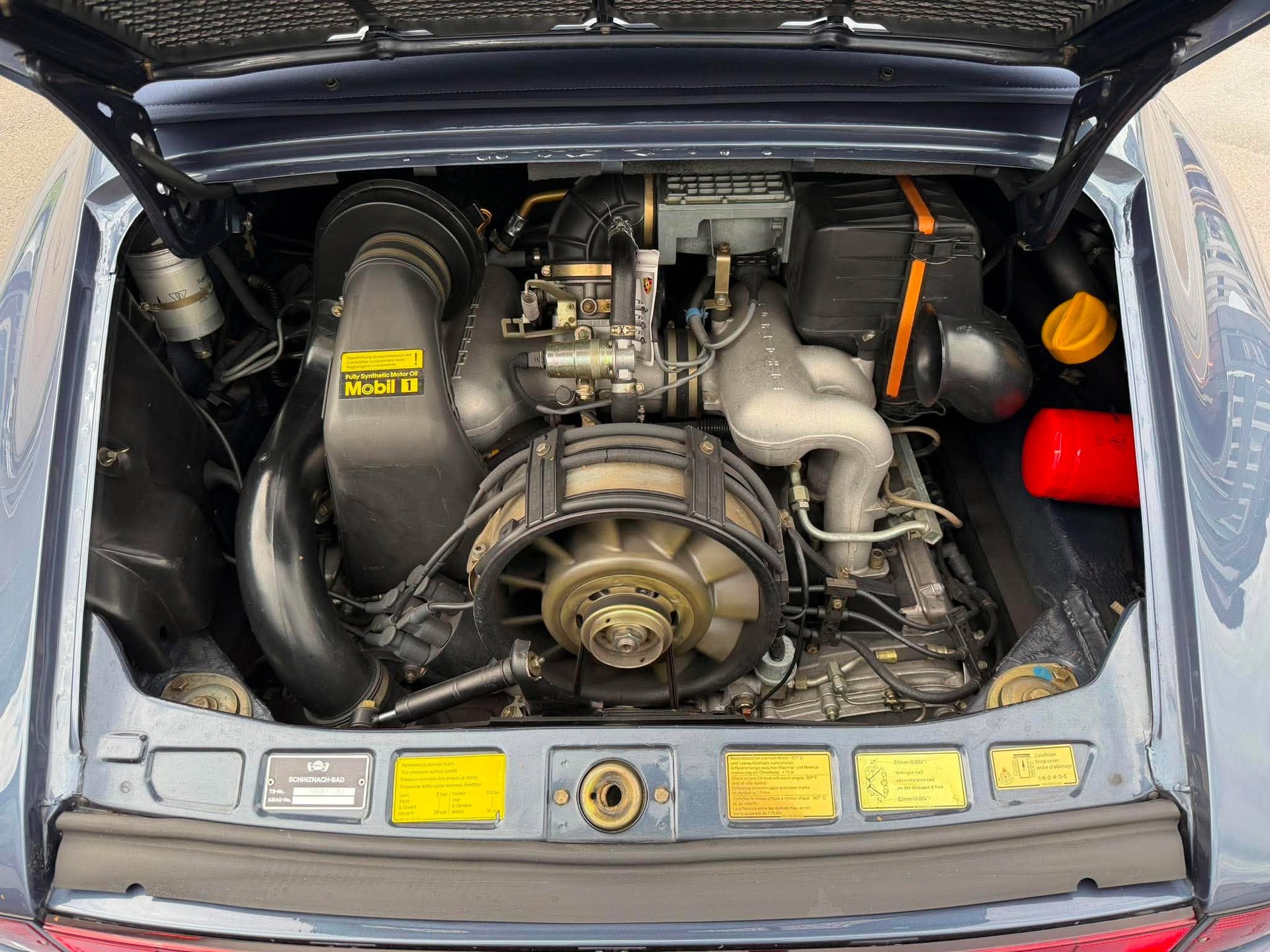PORSCHE 911 Carrera Cabrio-image-14