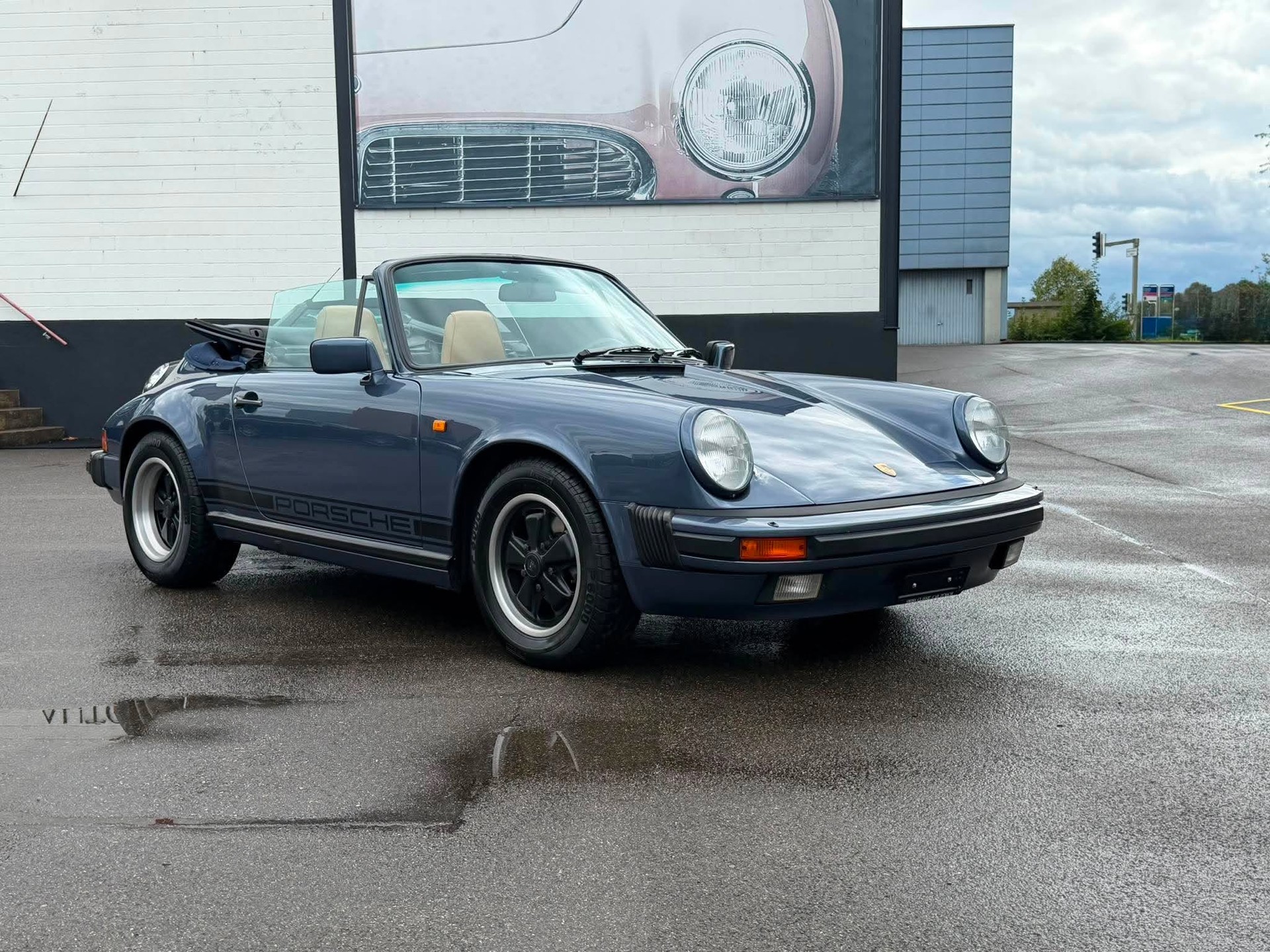 PORSCHE 911 Carrera Cabrio-image-0