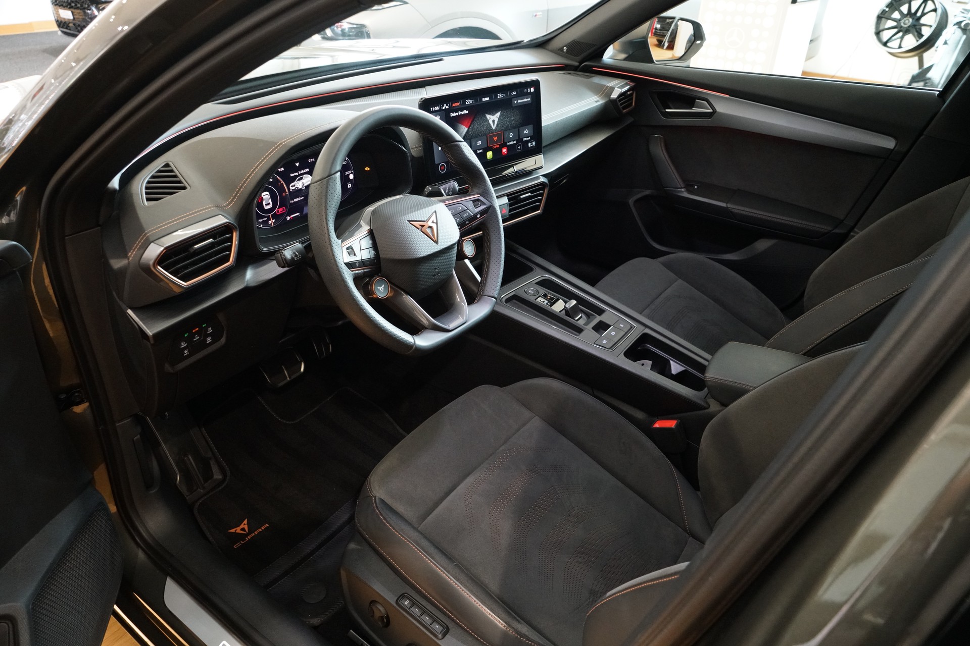 CUPRA Formentor 2.0TSI VZ 4Drive DSG-image-9
