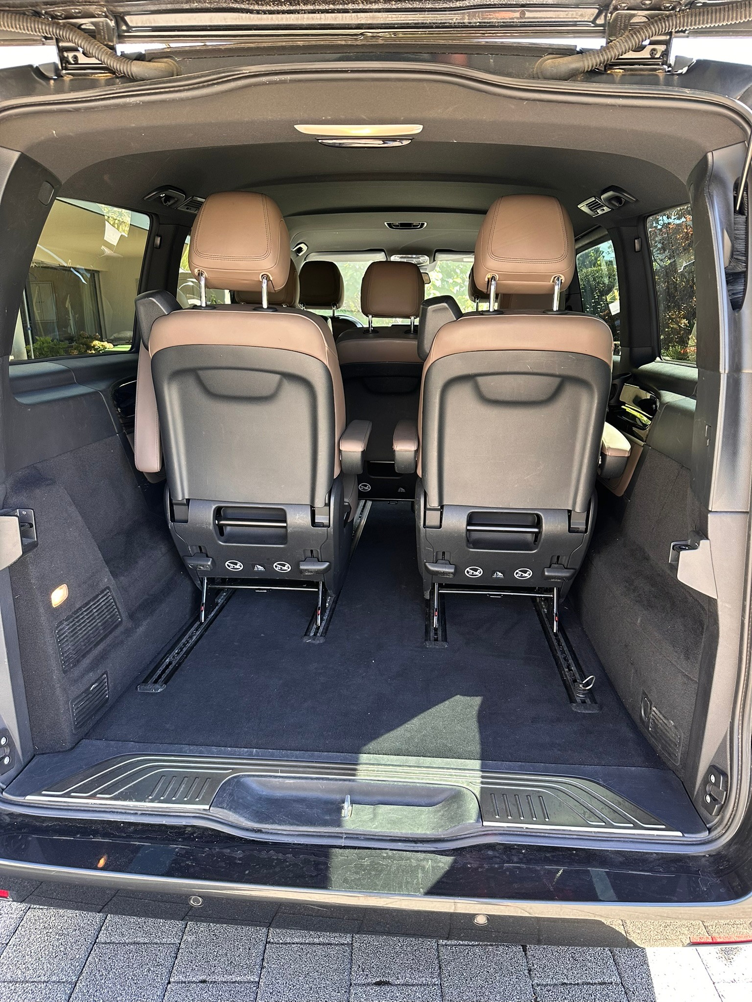 MERCEDES-BENZ V 300 d Swiss Ed. lang 4matic-image-4