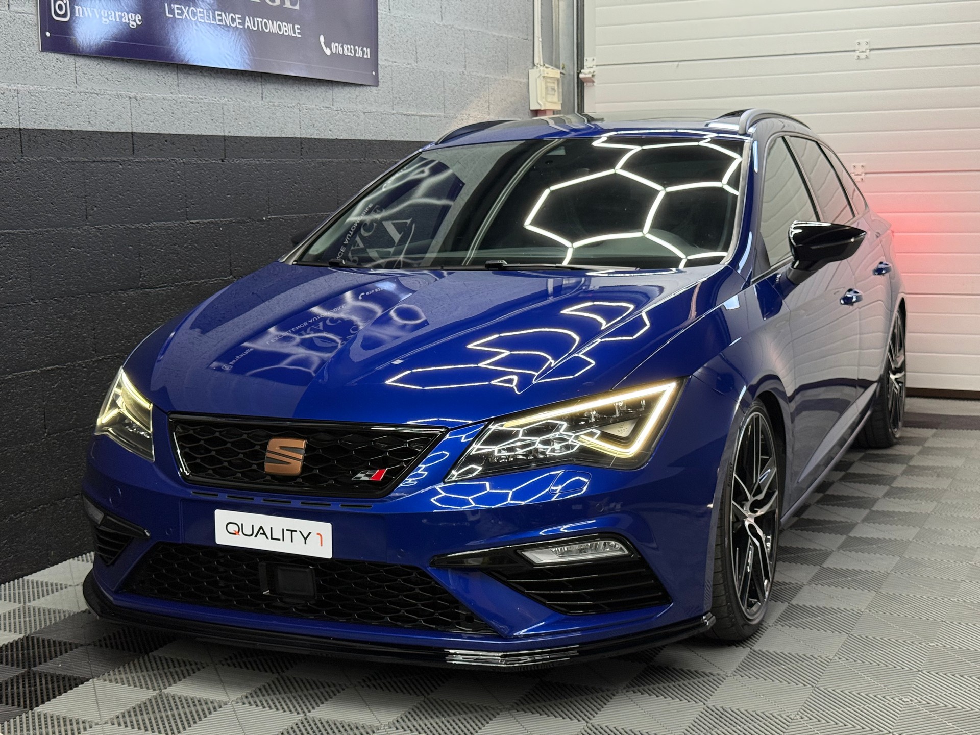 SEAT Leon ST 2.0 TSI Cupra 300 4 Drive DSG-image-2