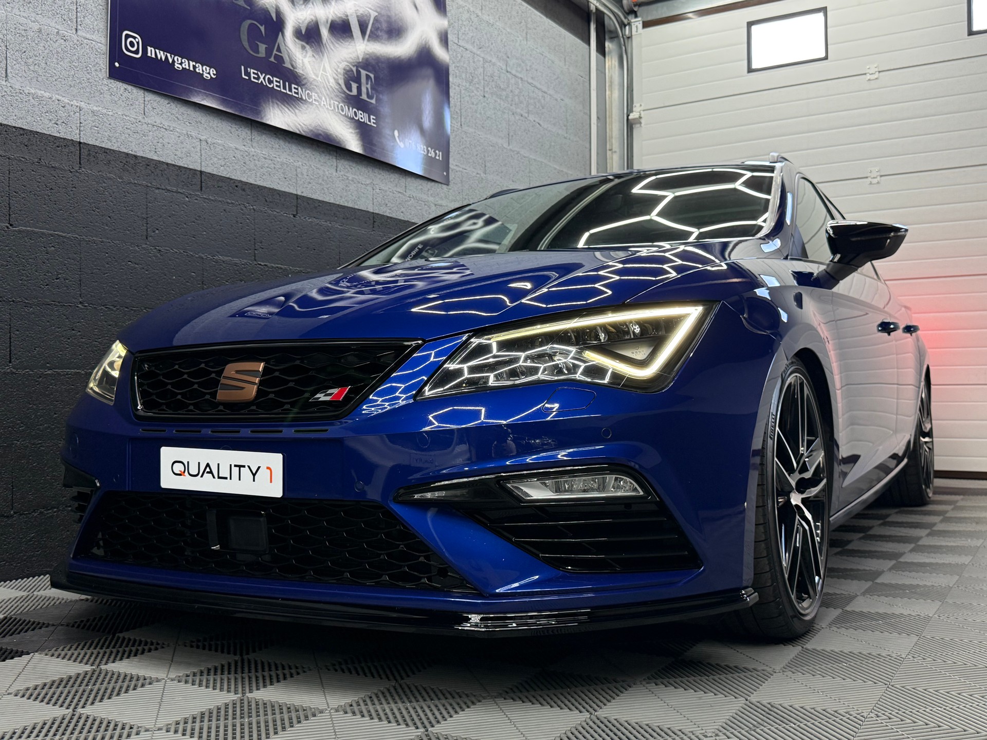 SEAT Leon ST 2.0 TSI Cupra 300 4 Drive DSG-image-0