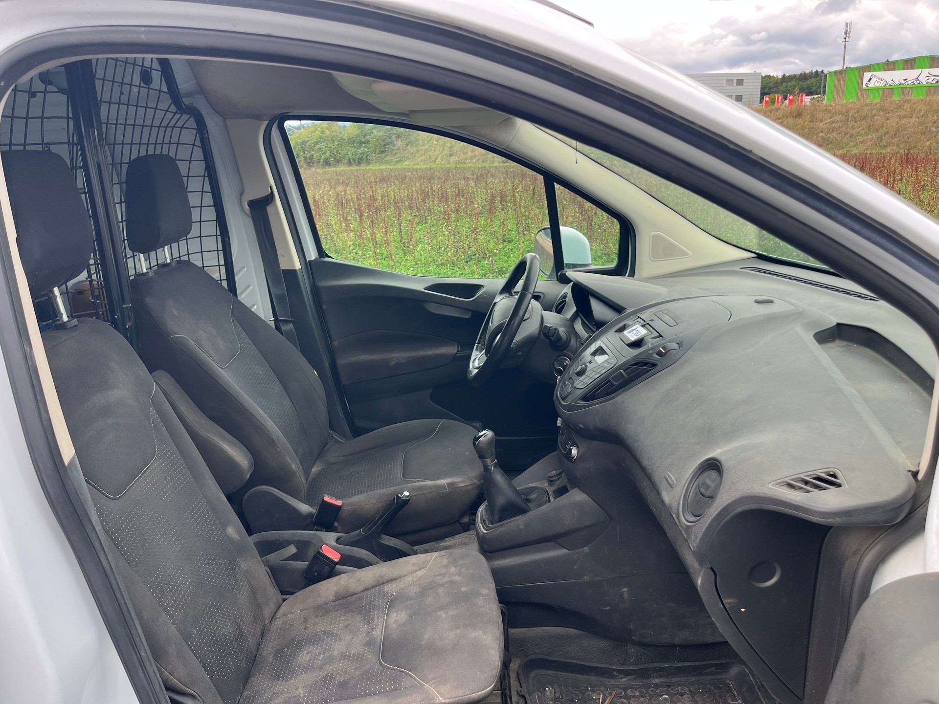 FORD Transit Courier Van 1.0 EcoBoost Ambiente-image-10