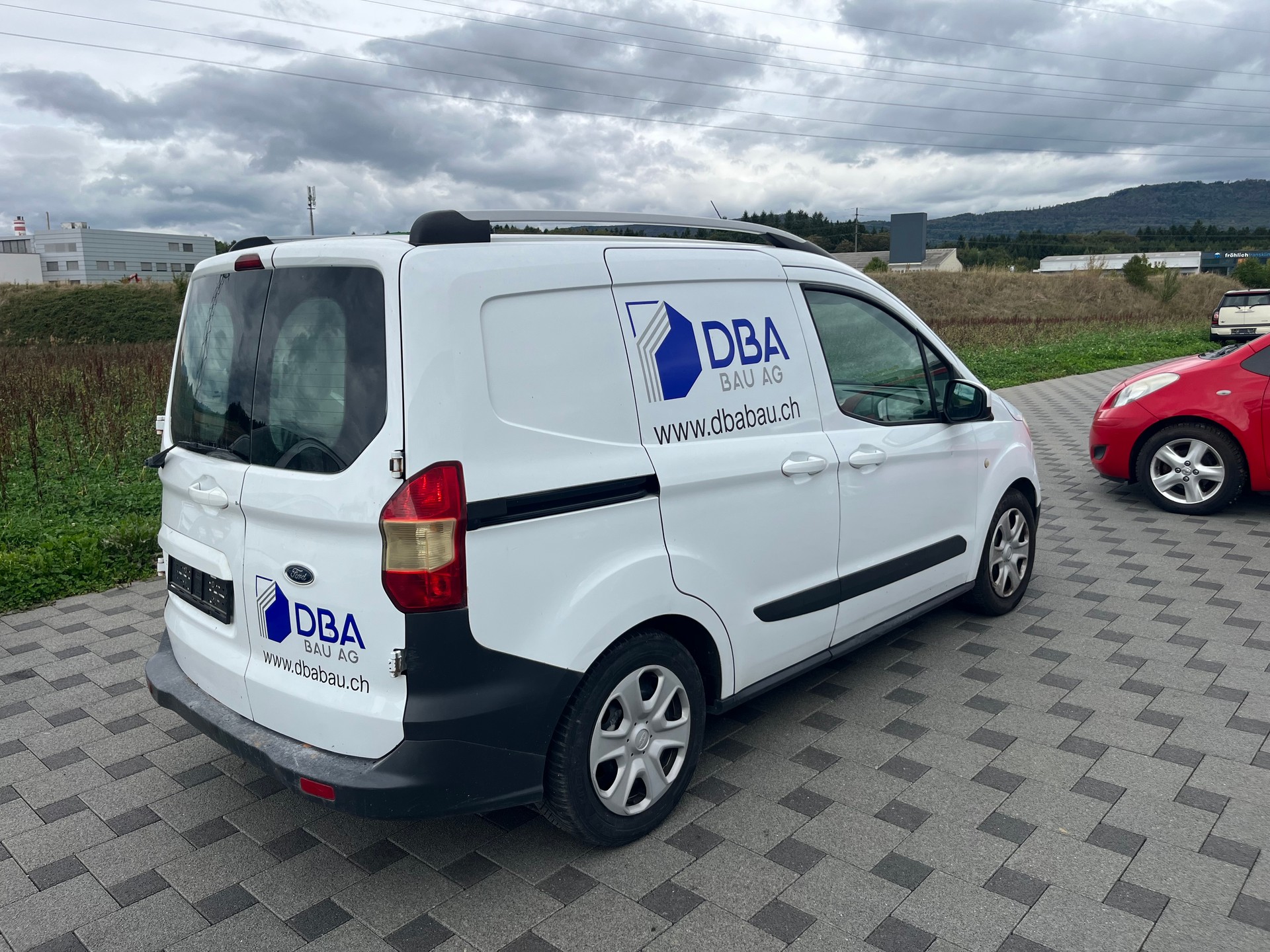 FORD Transit Courier Van 1.0 EcoBoost Ambiente-image-7