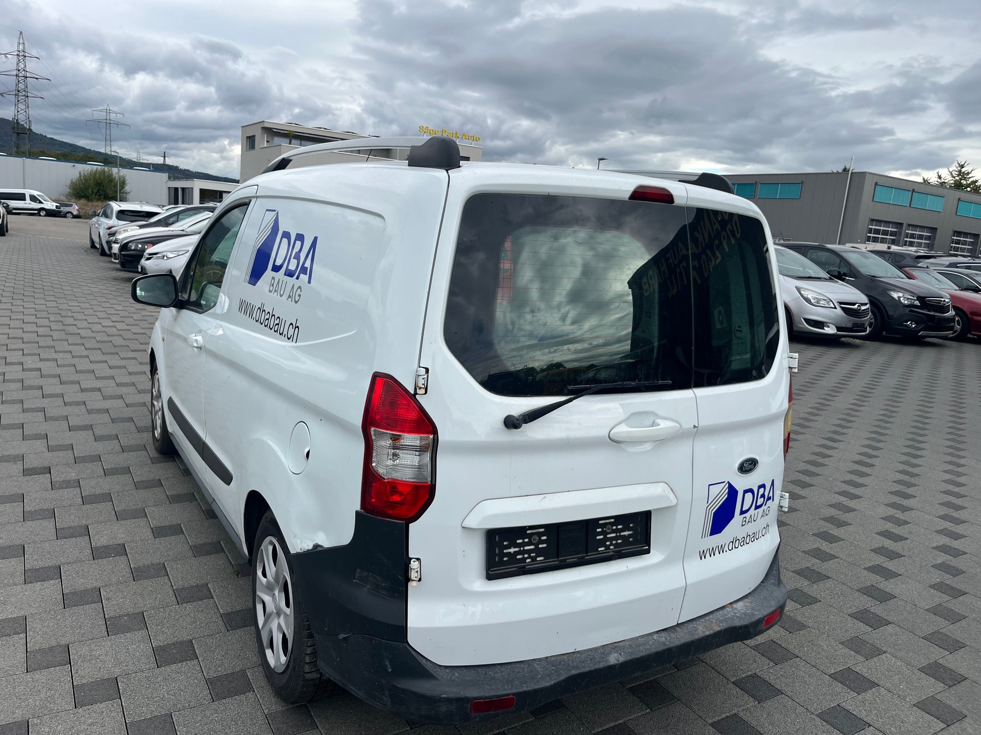 FORD Transit Courier Van 1.0 EcoBoost Ambiente-image-8