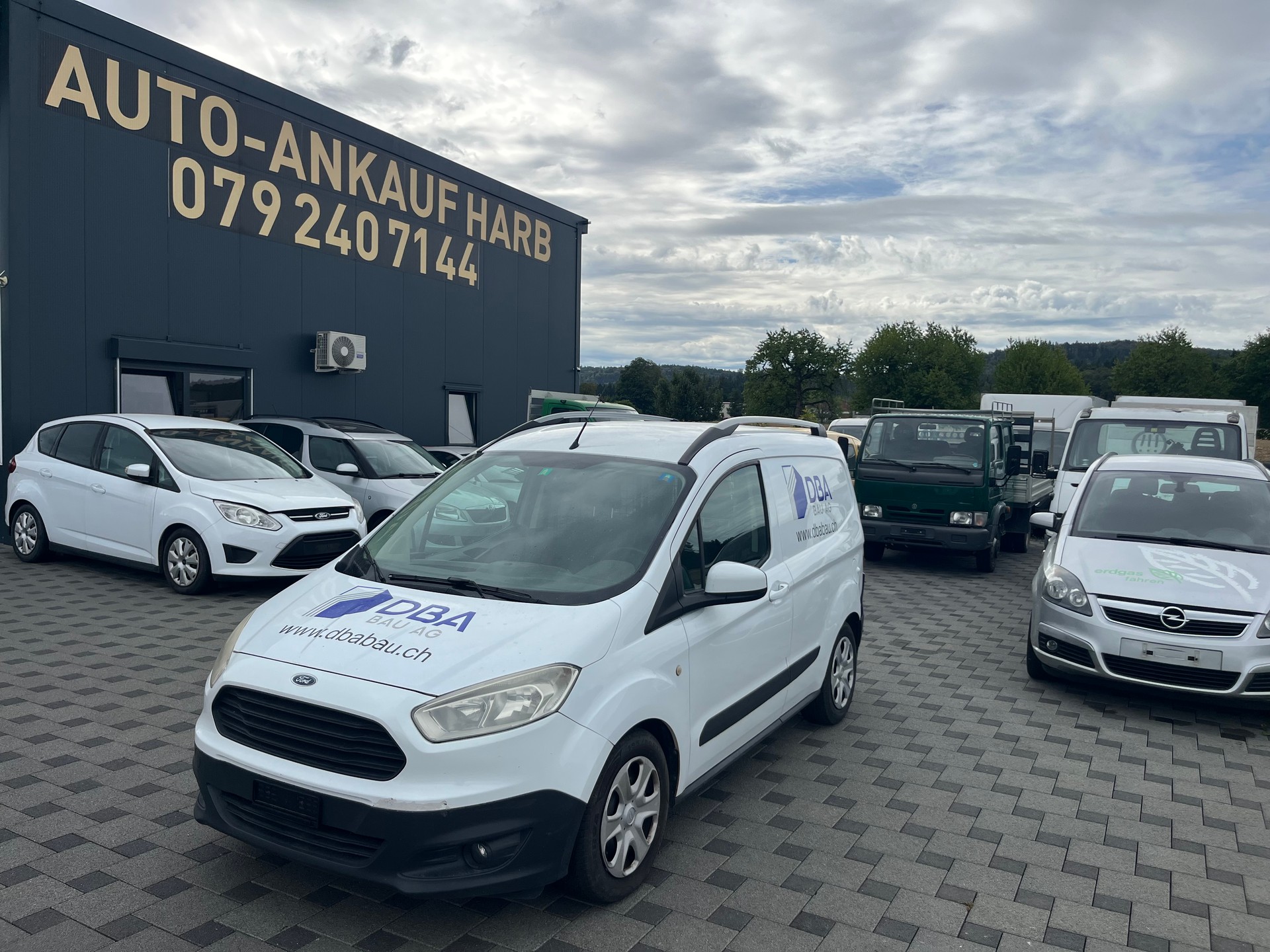 FORD Transit Courier Van 1.0 EcoBoost Ambiente-image-1