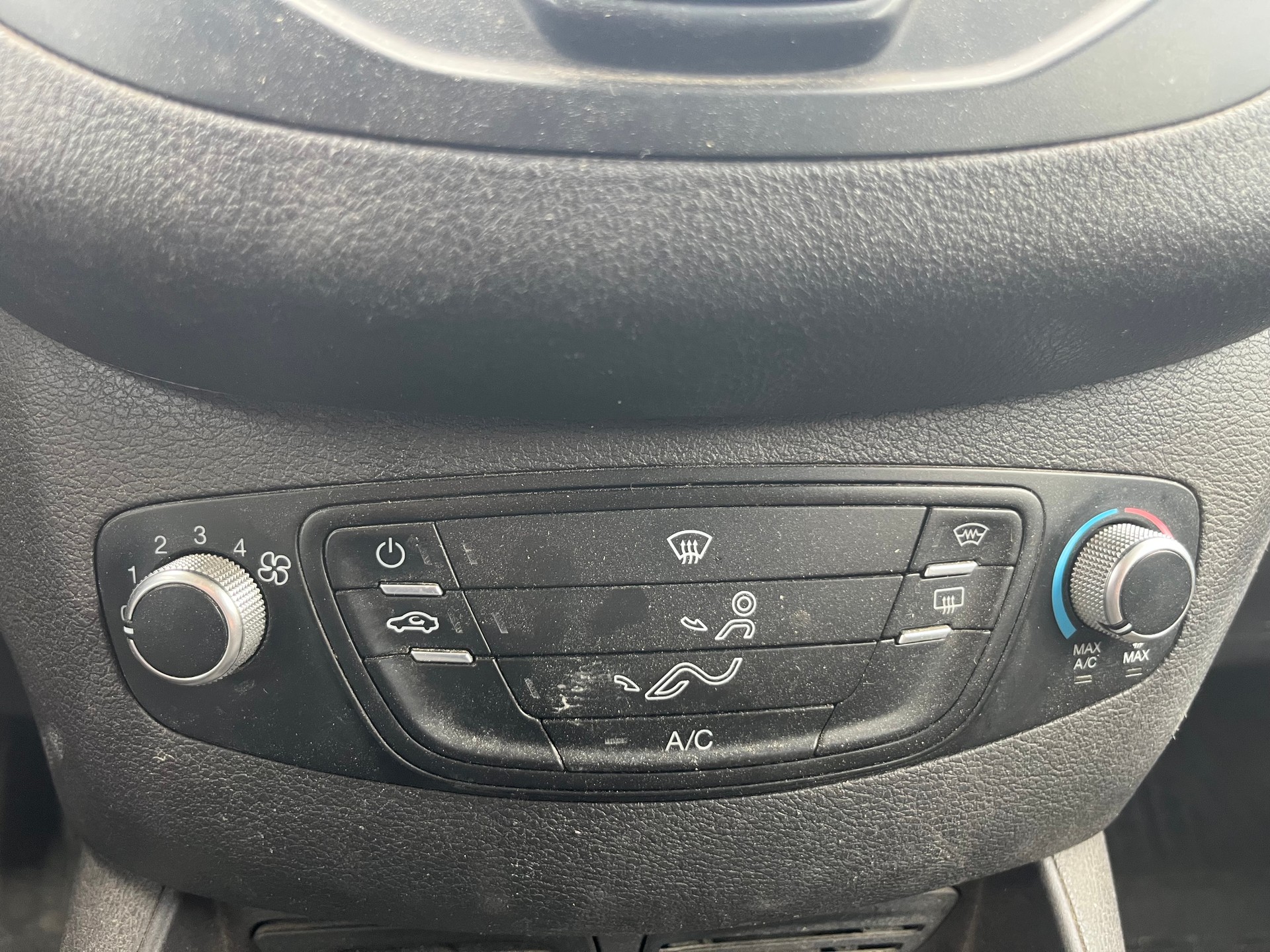 FORD Transit Courier Van 1.0 EcoBoost Ambiente-image-11