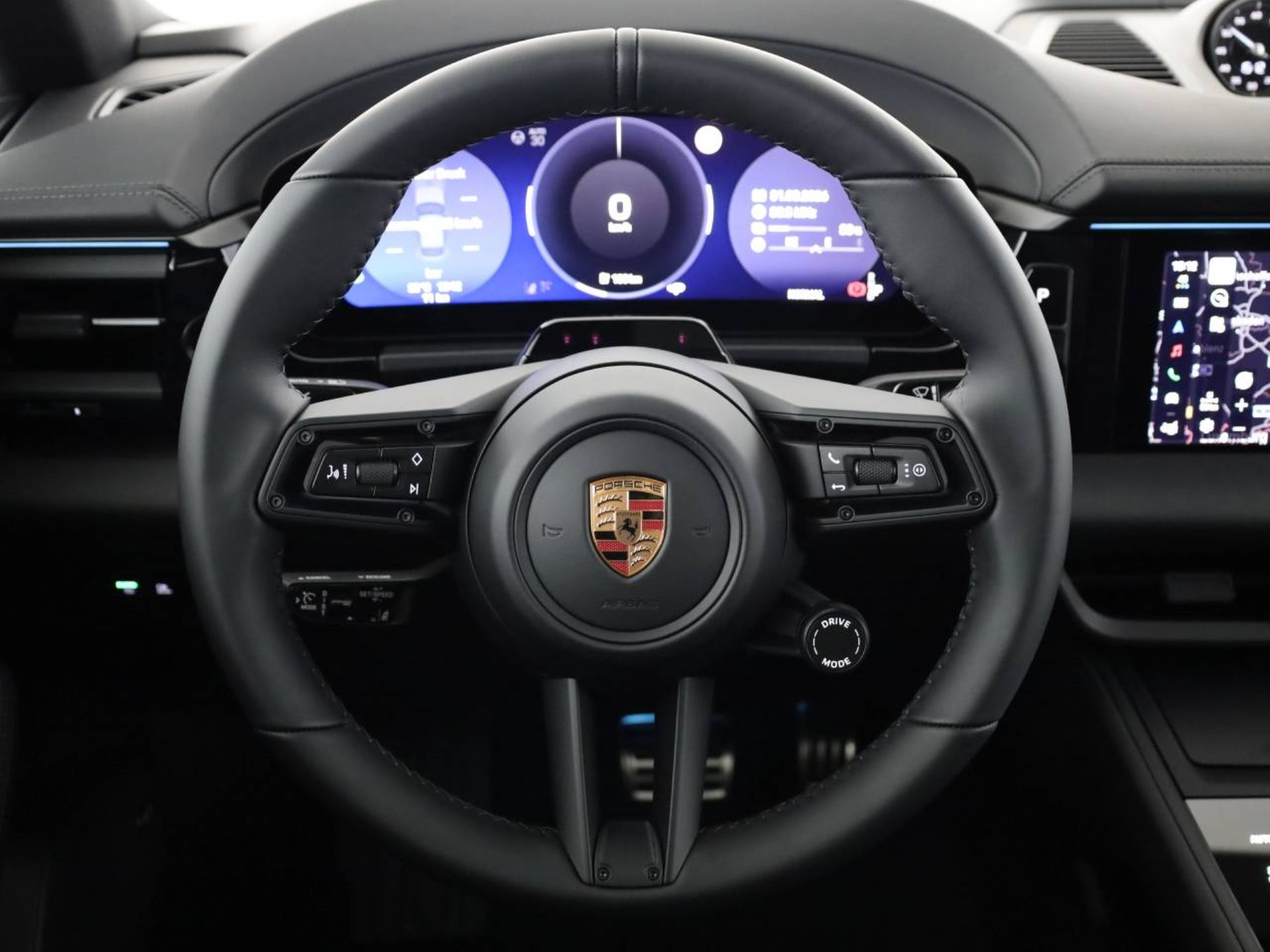 PORSCHE Macan 4S-image-9