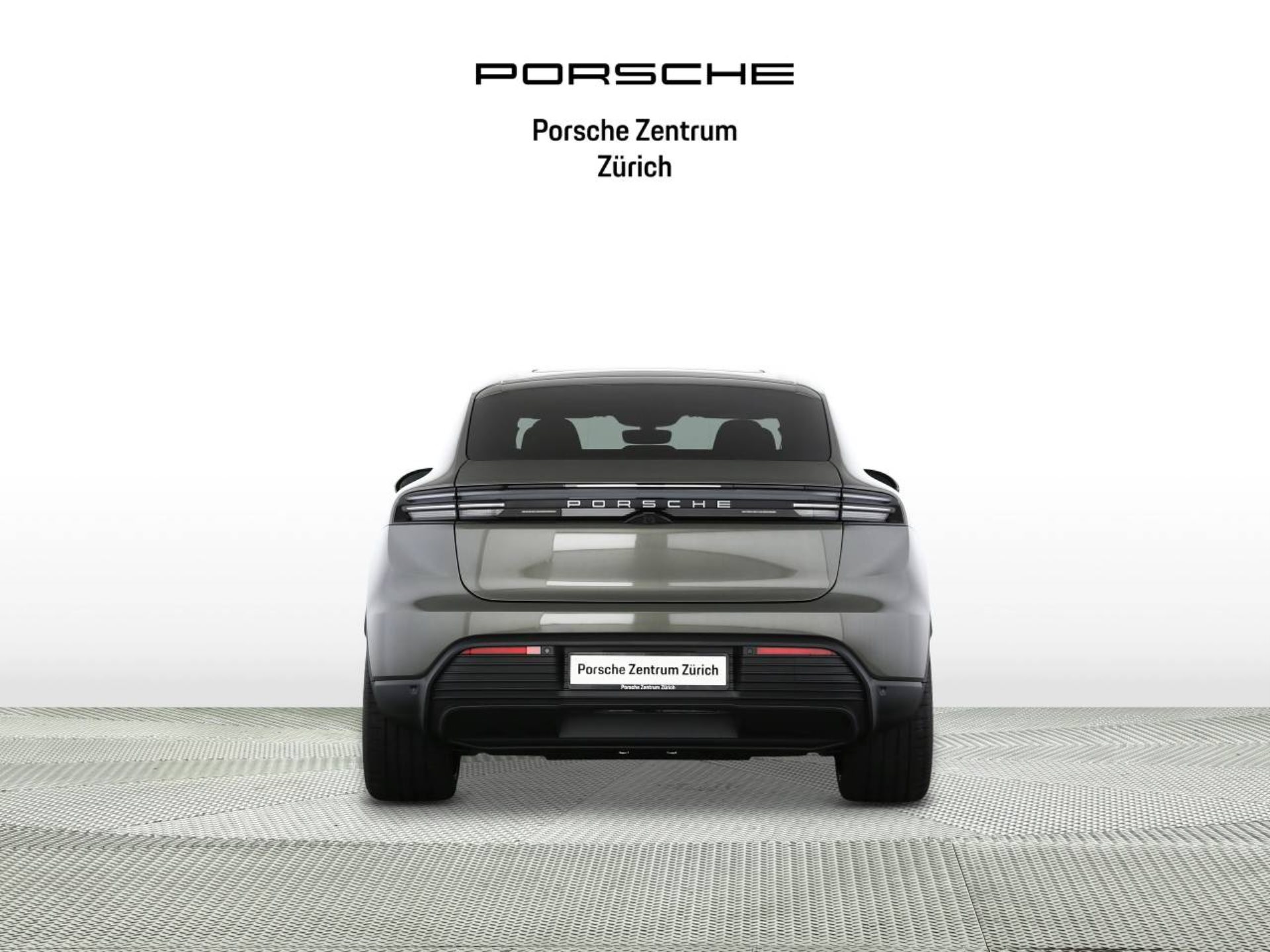 PORSCHE Macan 4S-image-6