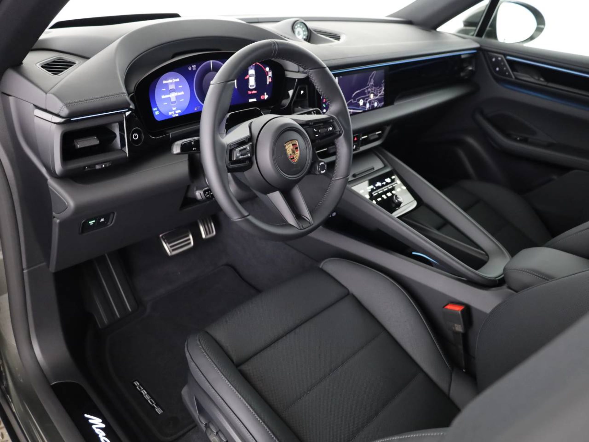PORSCHE Macan 4S-image-3