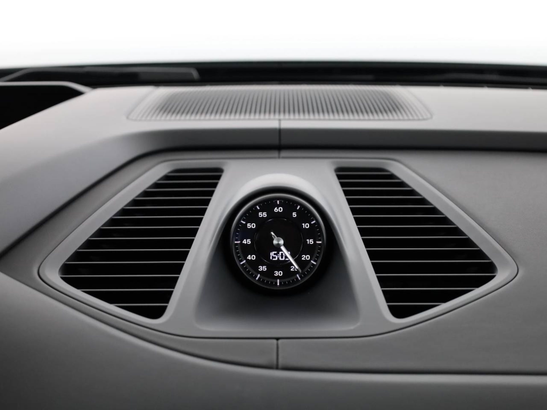 PORSCHE Macan 4S-image-13