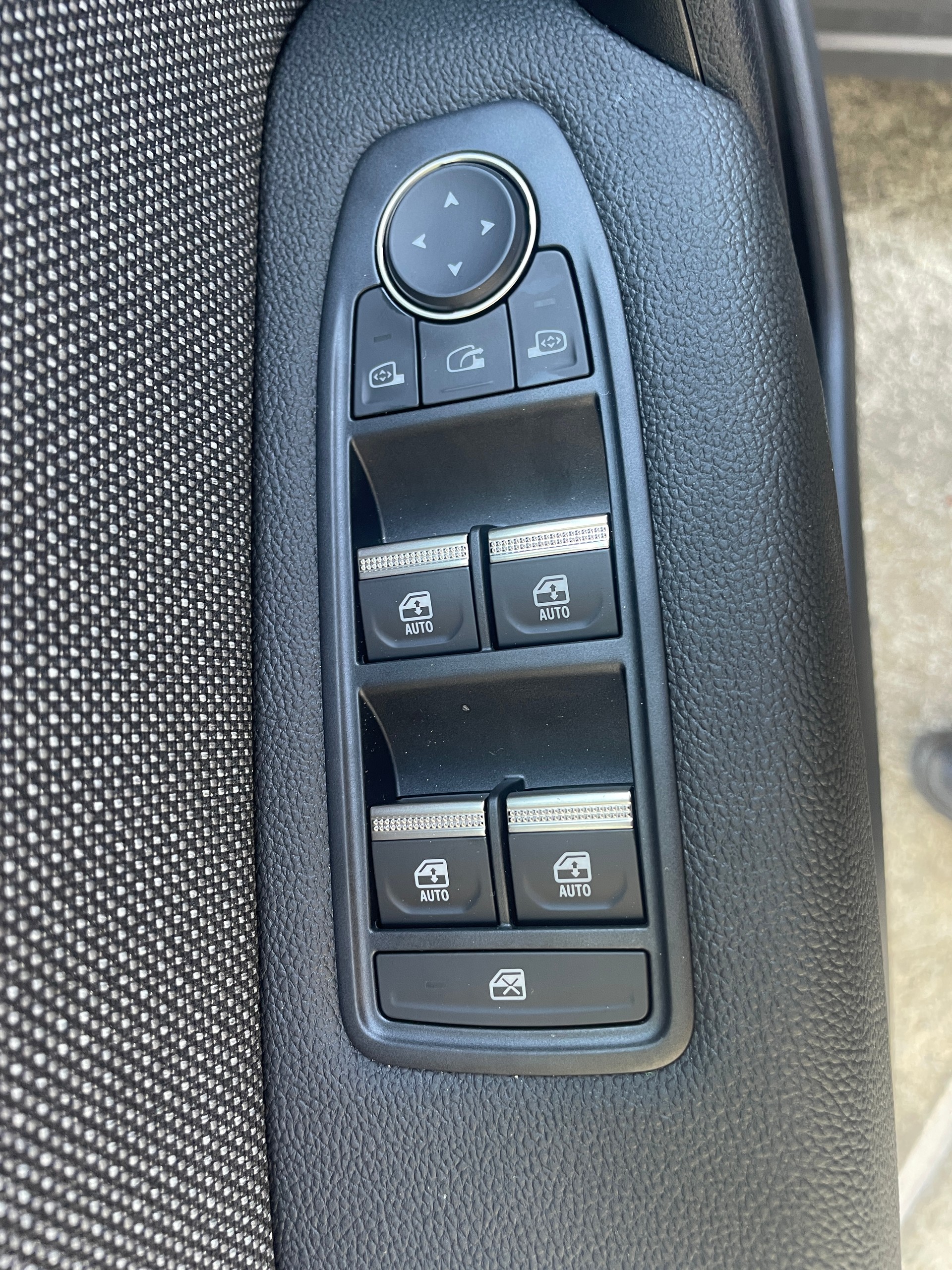 RENAULT Captur 1.8 E-Tech 160 Techno DHT-image-15