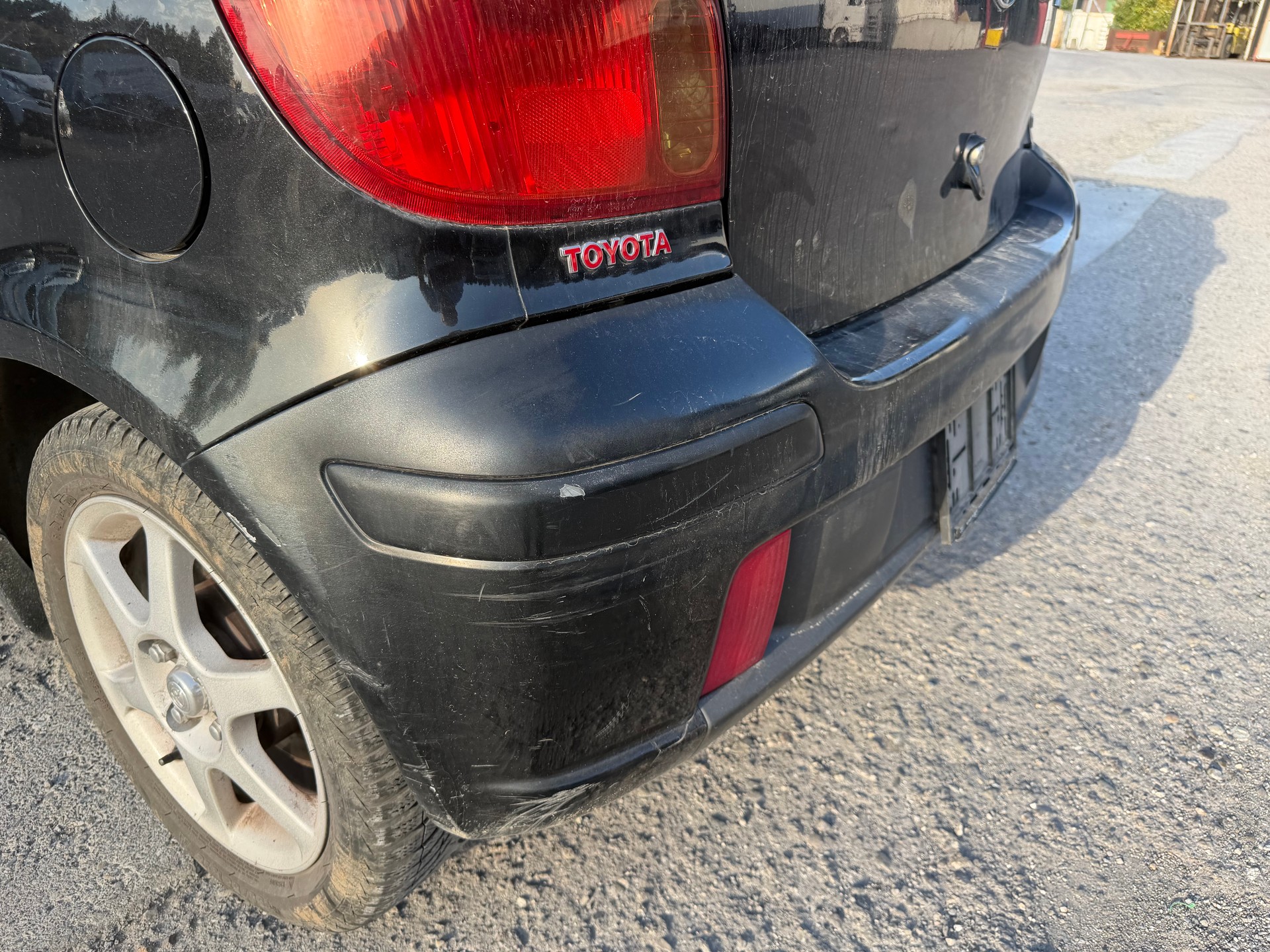 TOYOTA Yaris 1.5 TS-image-13