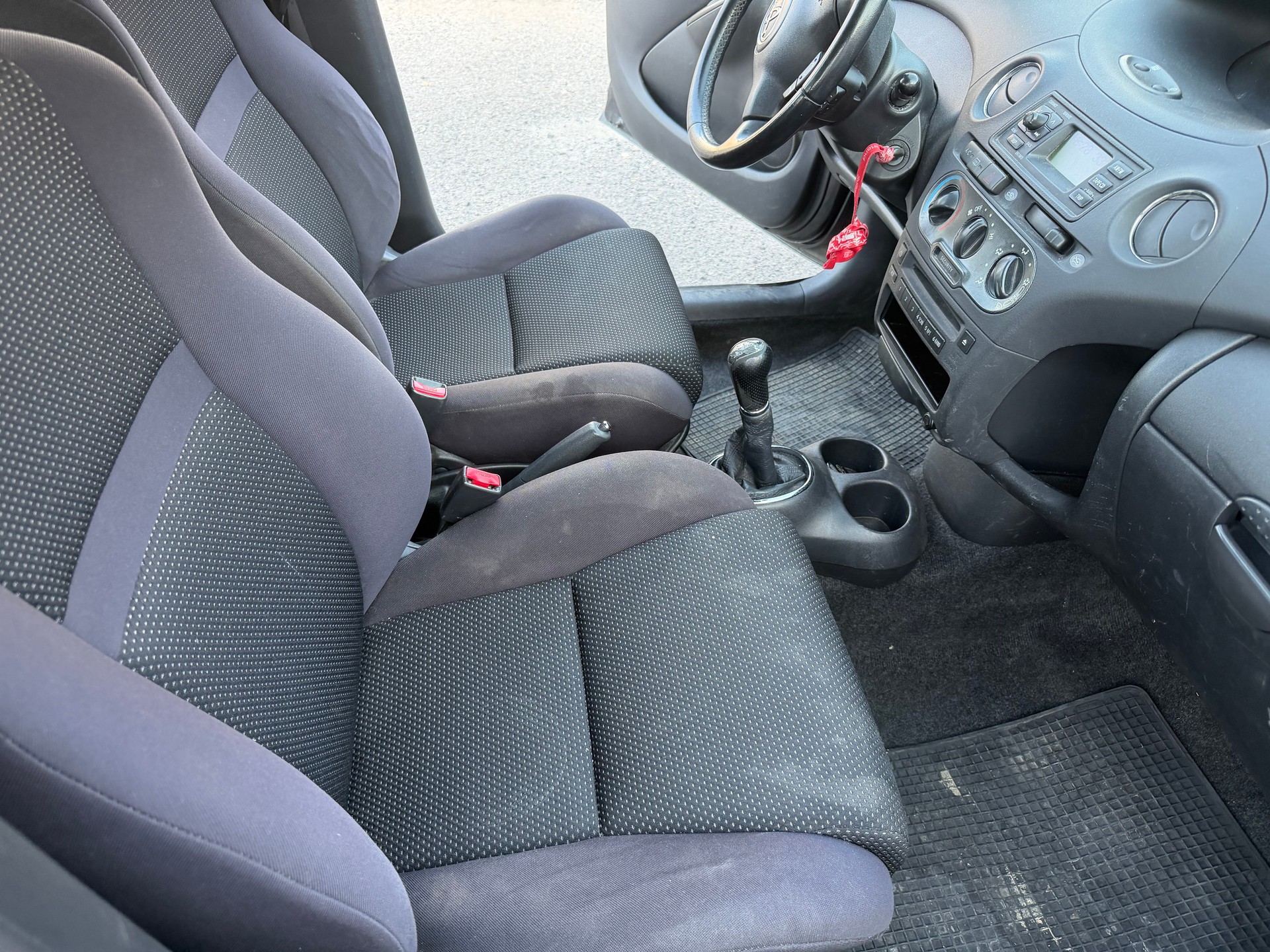 TOYOTA Yaris 1.5 TS-image-7