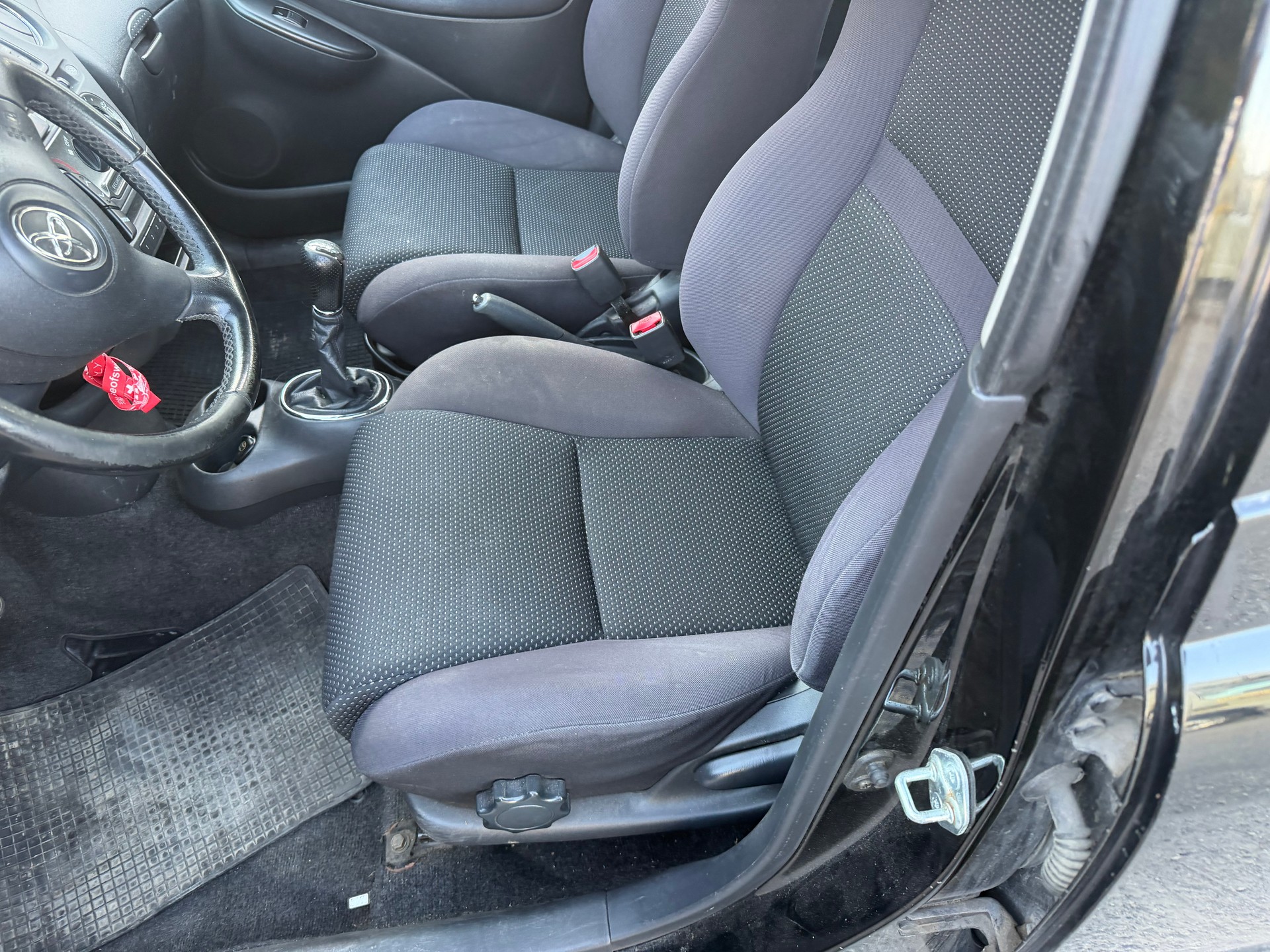 TOYOTA Yaris 1.5 TS-image-5