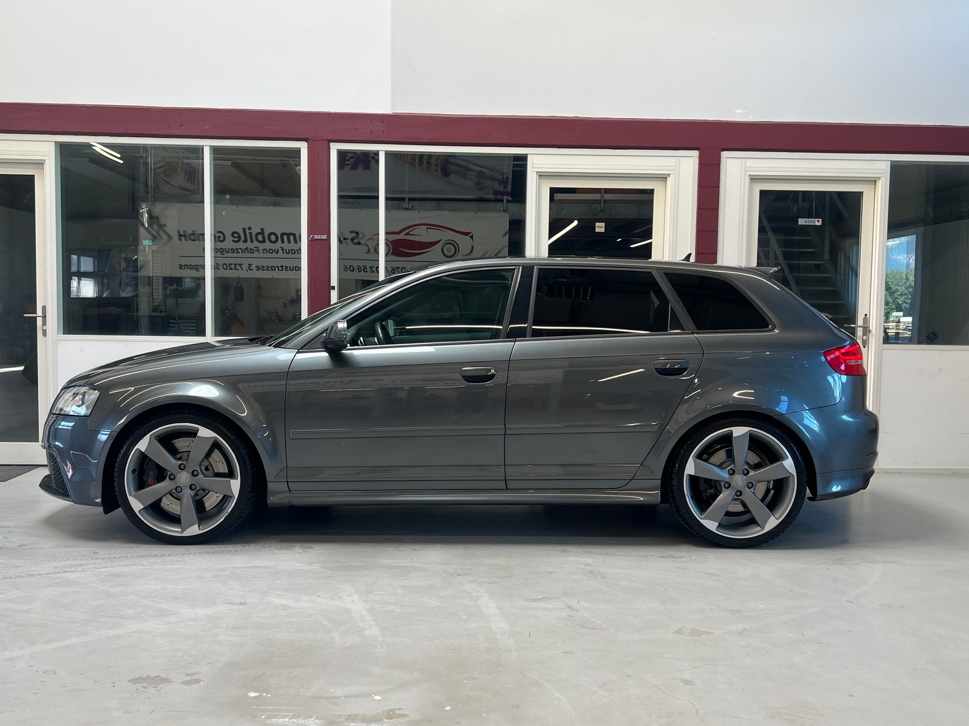 AUDI RS3 Sportback 2.5 TFSI quattro S-tronic-image-3