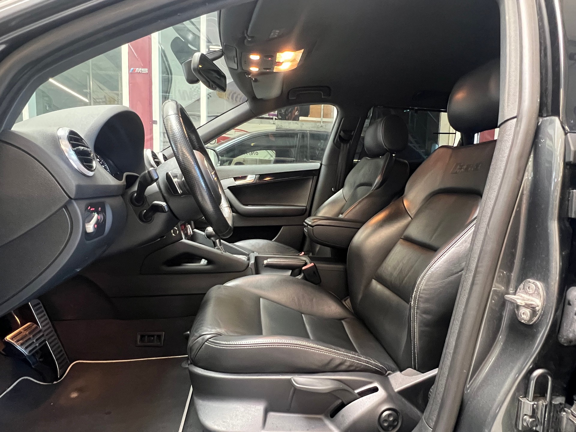 AUDI RS3 Sportback 2.5 TFSI quattro S-tronic-image-10