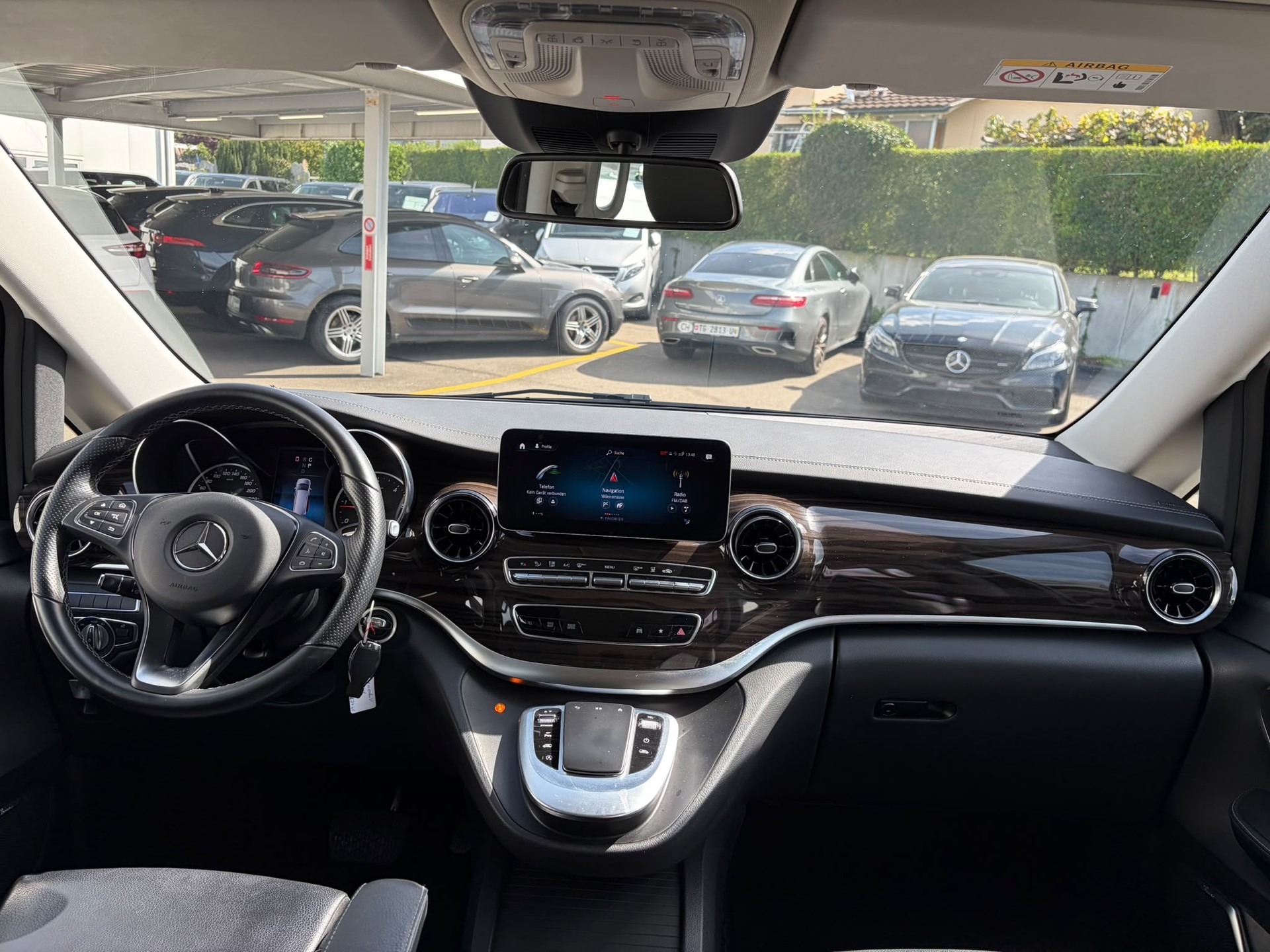 MERCEDES-BENZ V 300 d kompakt Avantgarde 9G-Tronic-image-10