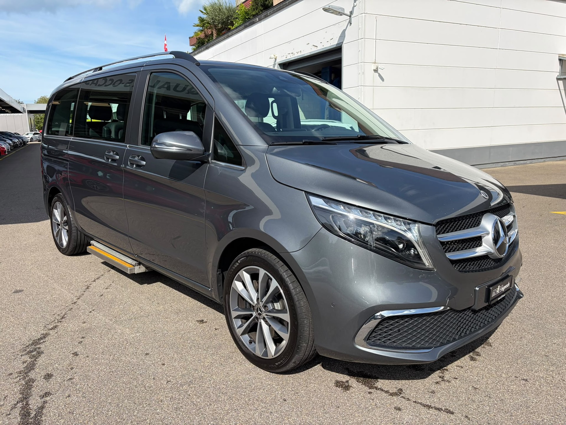 MERCEDES-BENZ V 300 d kompakt Avantgarde 9G-Tronic-image-2