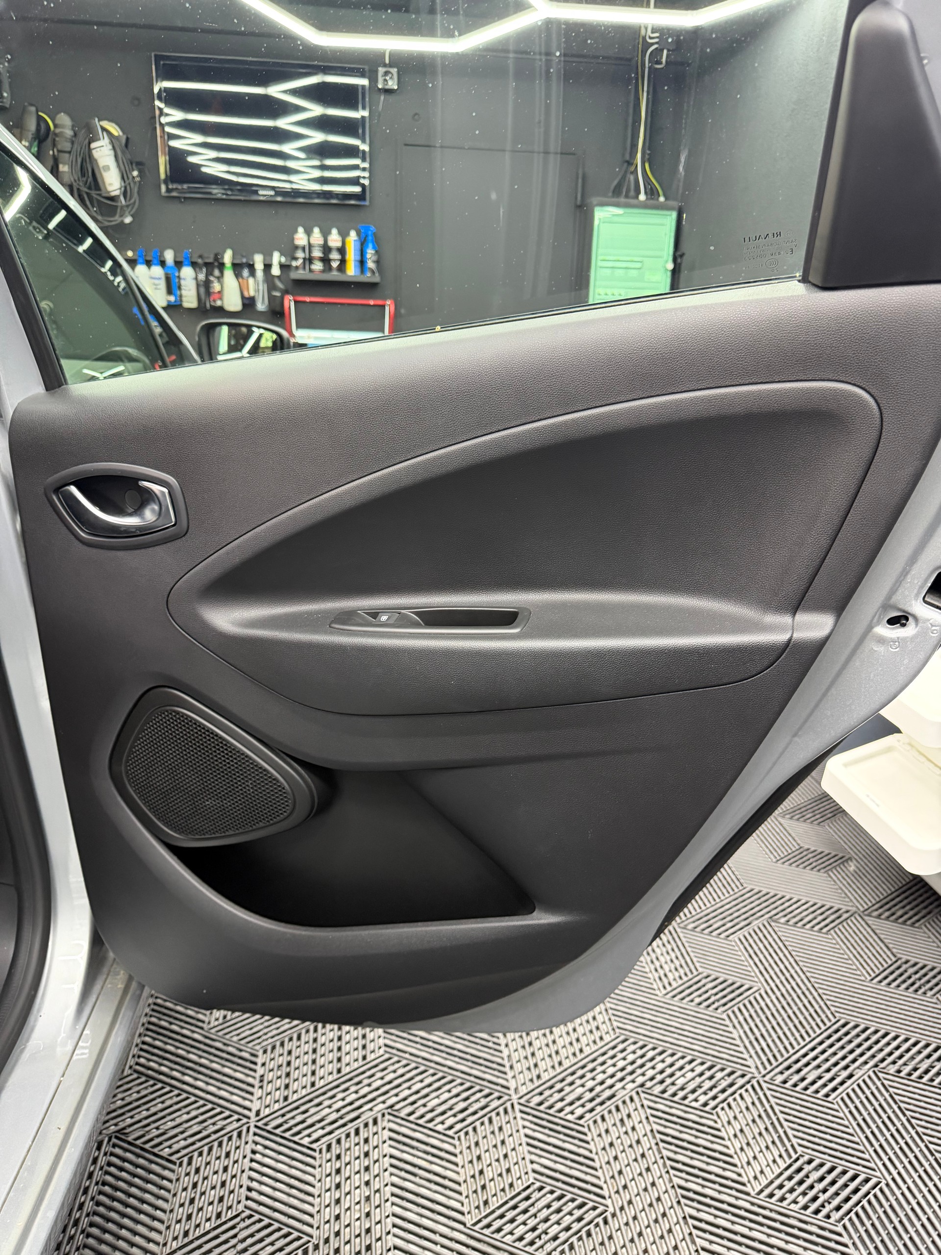 RENAULT Zoe Intens R135 (incl. Batterie)-image-17