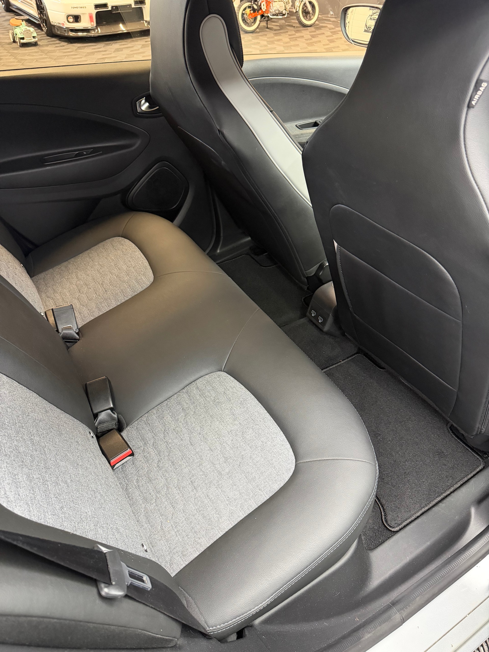 RENAULT Zoe Intens R135 (incl. Batterie)-image-10