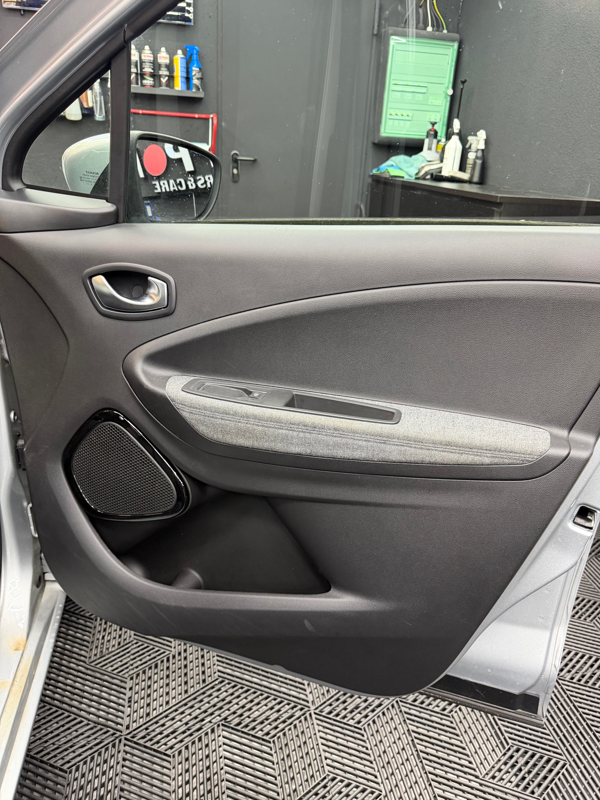 RENAULT Zoe Intens R135 (incl. Batterie)-image-18