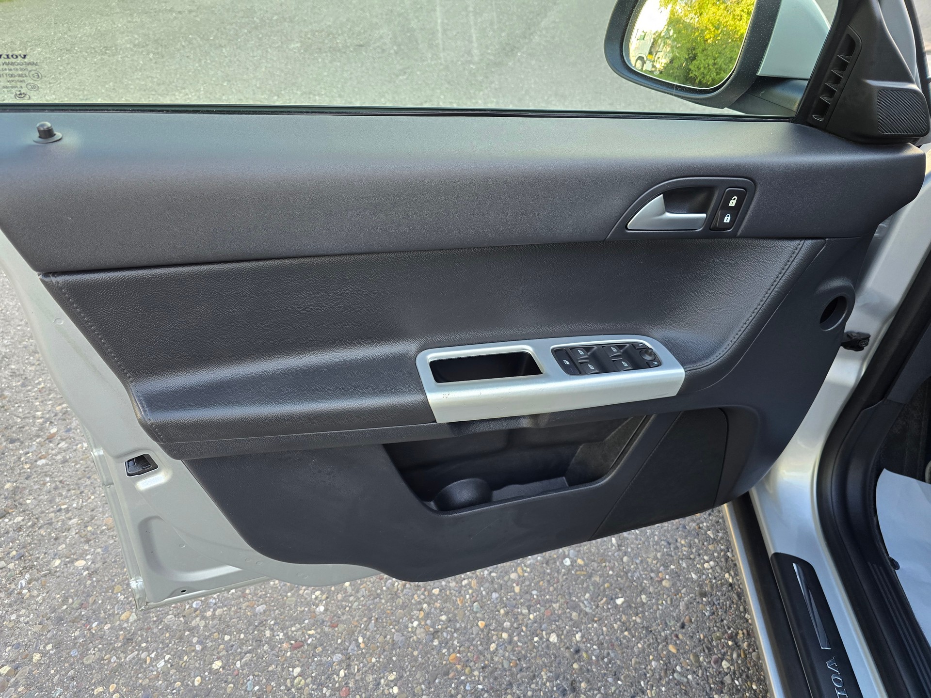 VOLVO V50 D2 Kinetic-image-13