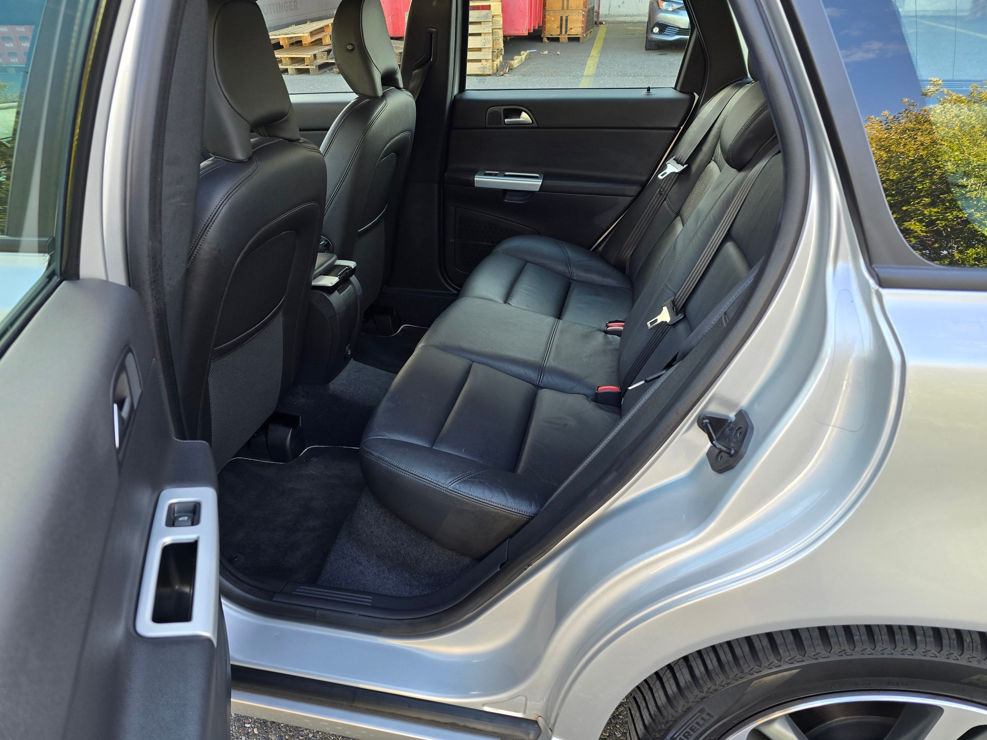 VOLVO V50 D2 Kinetic-image-14