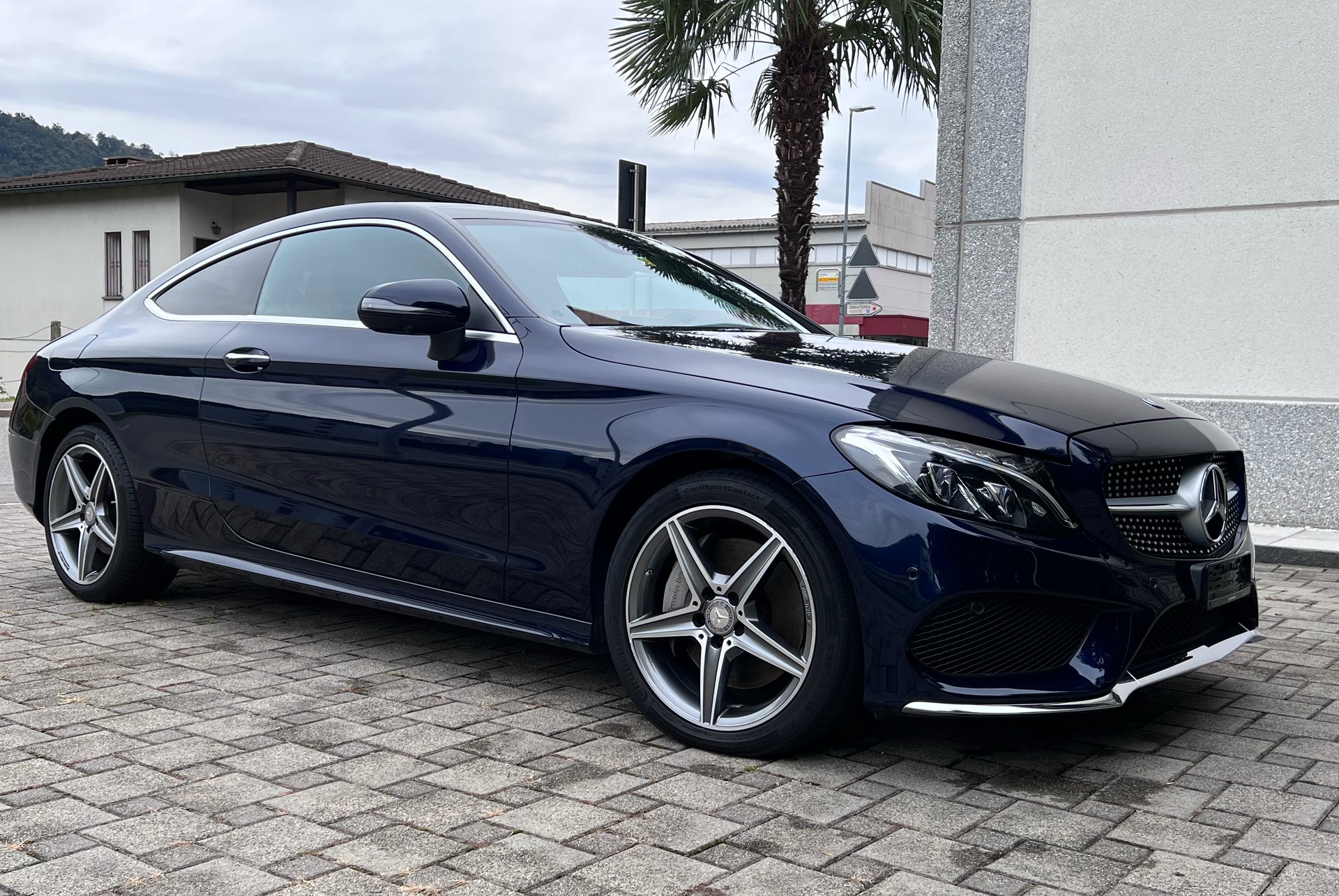 MERCEDES-BENZ C 300 AMG Line-image-1