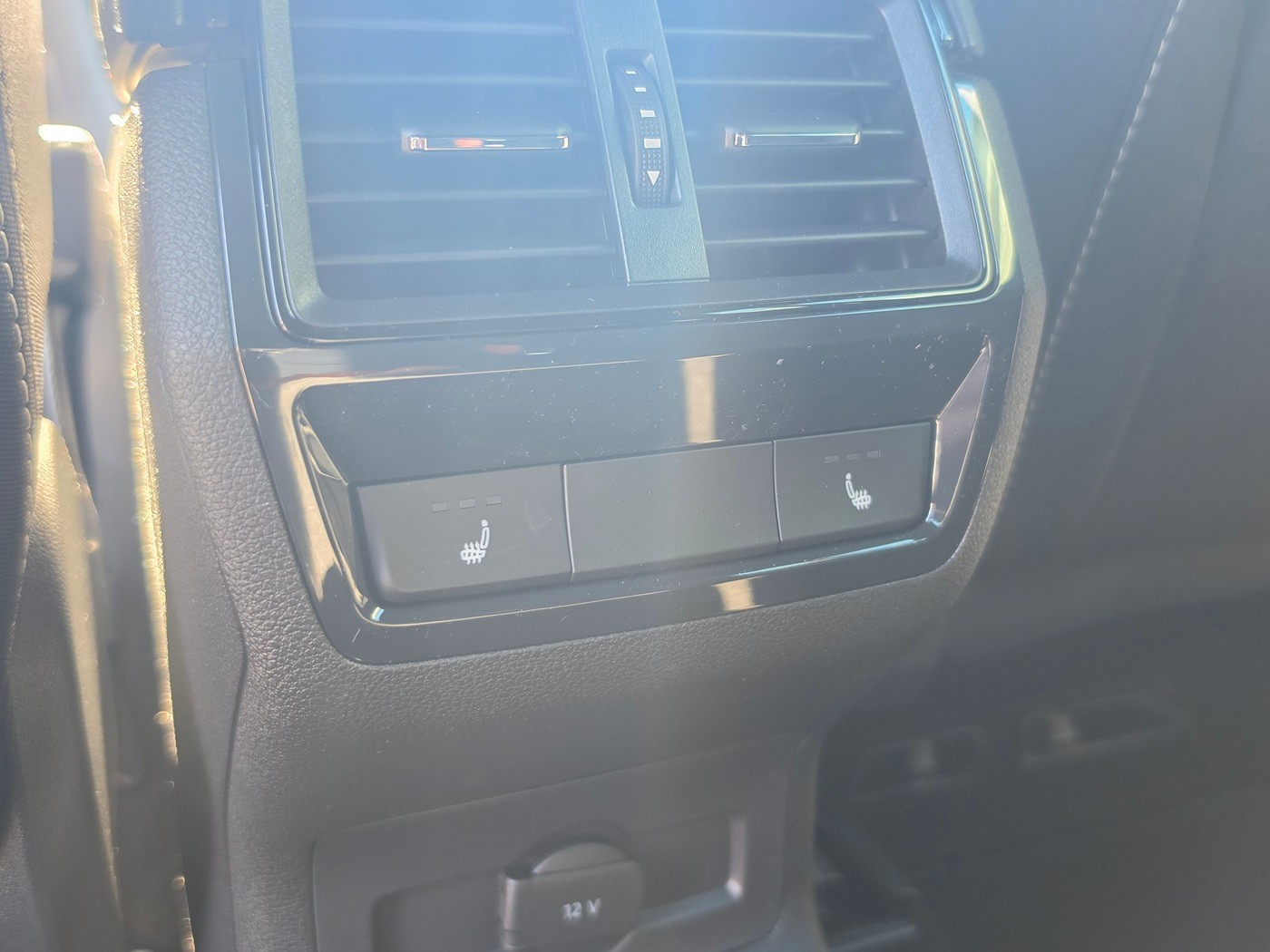 SKODA Karoq 2.0 TSI SportLine 4x4 DSG-image-18