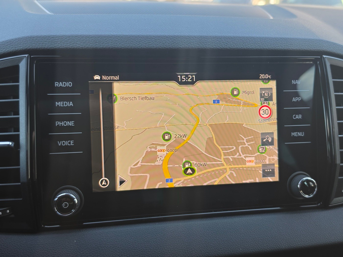 SKODA Karoq 2.0 TSI SportLine 4x4 DSG-image-10