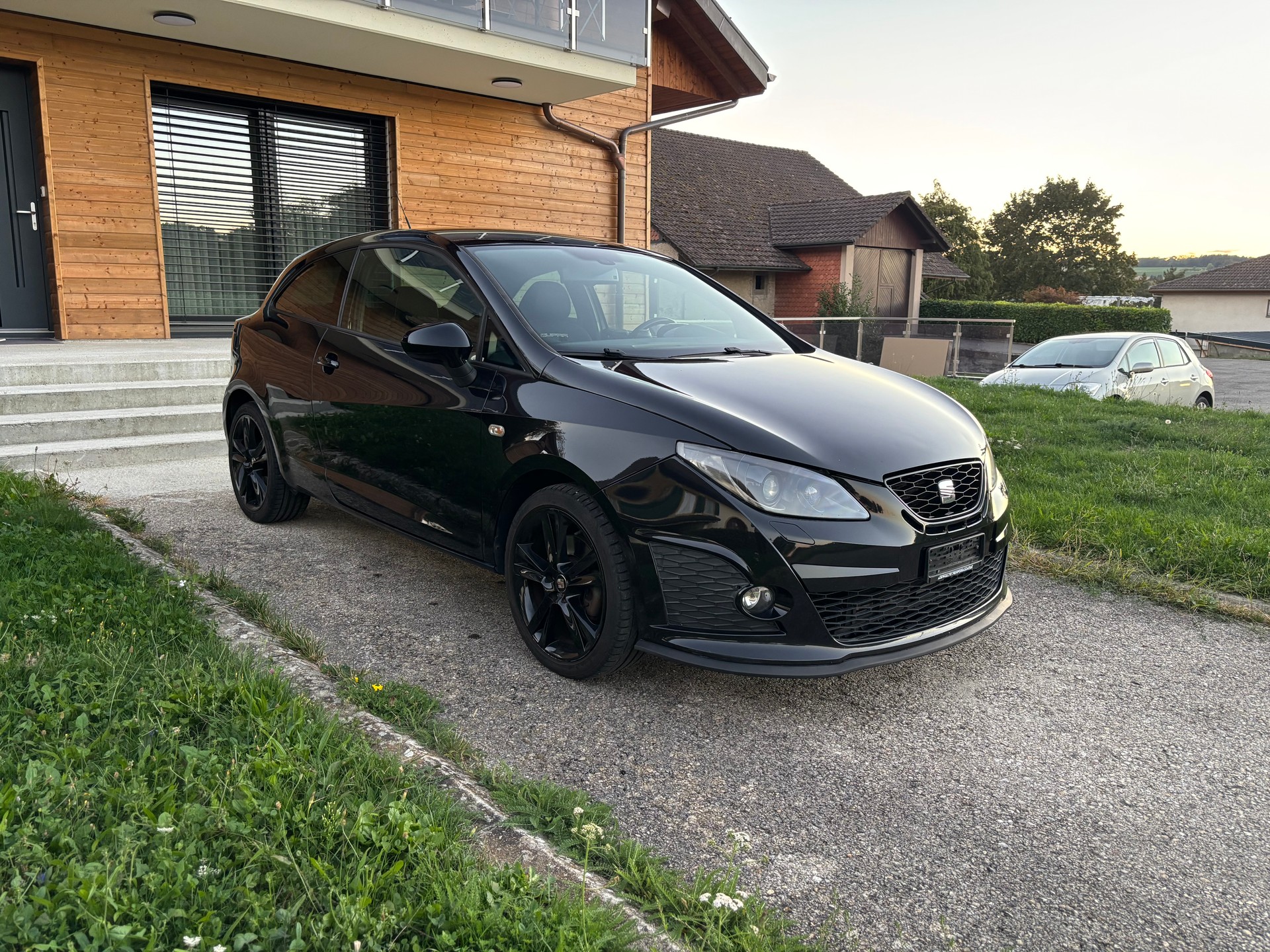 SEAT Ibiza SC 1.4 TSI Cupra R210 DSG-image-6