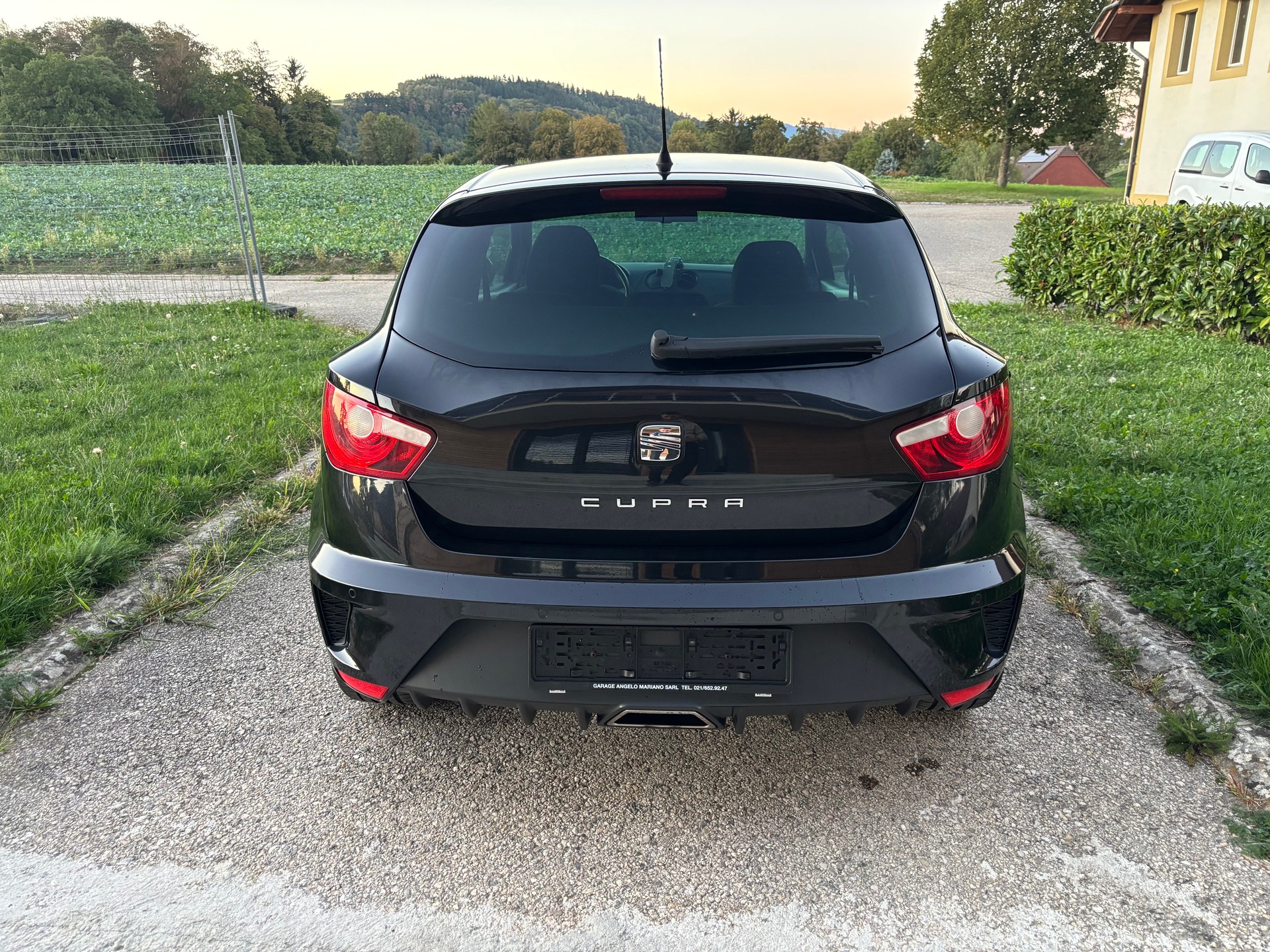 SEAT Ibiza SC 1.4 TSI Cupra R210 DSG-image-3
