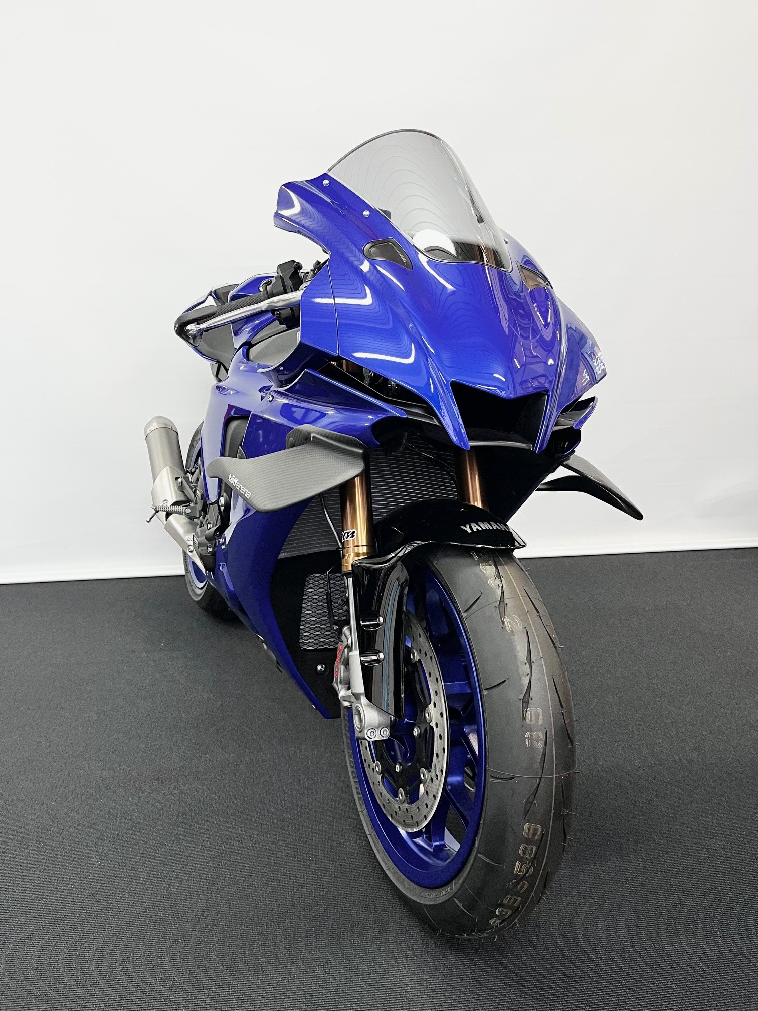 YAMAHA YZF-R1 ABS-showroom-element-3