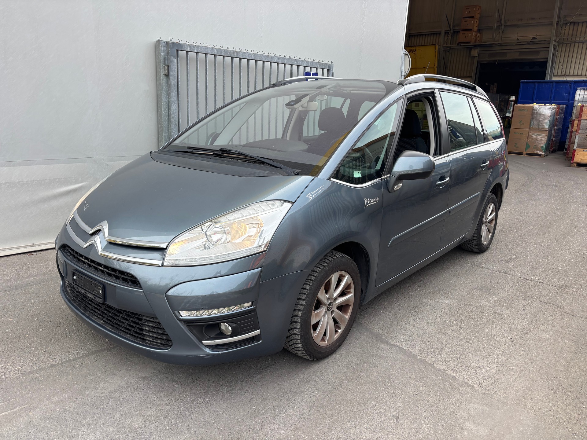 CITROEN Grand C4 Picasso 1.6 HDI 16V Attraction-image-0