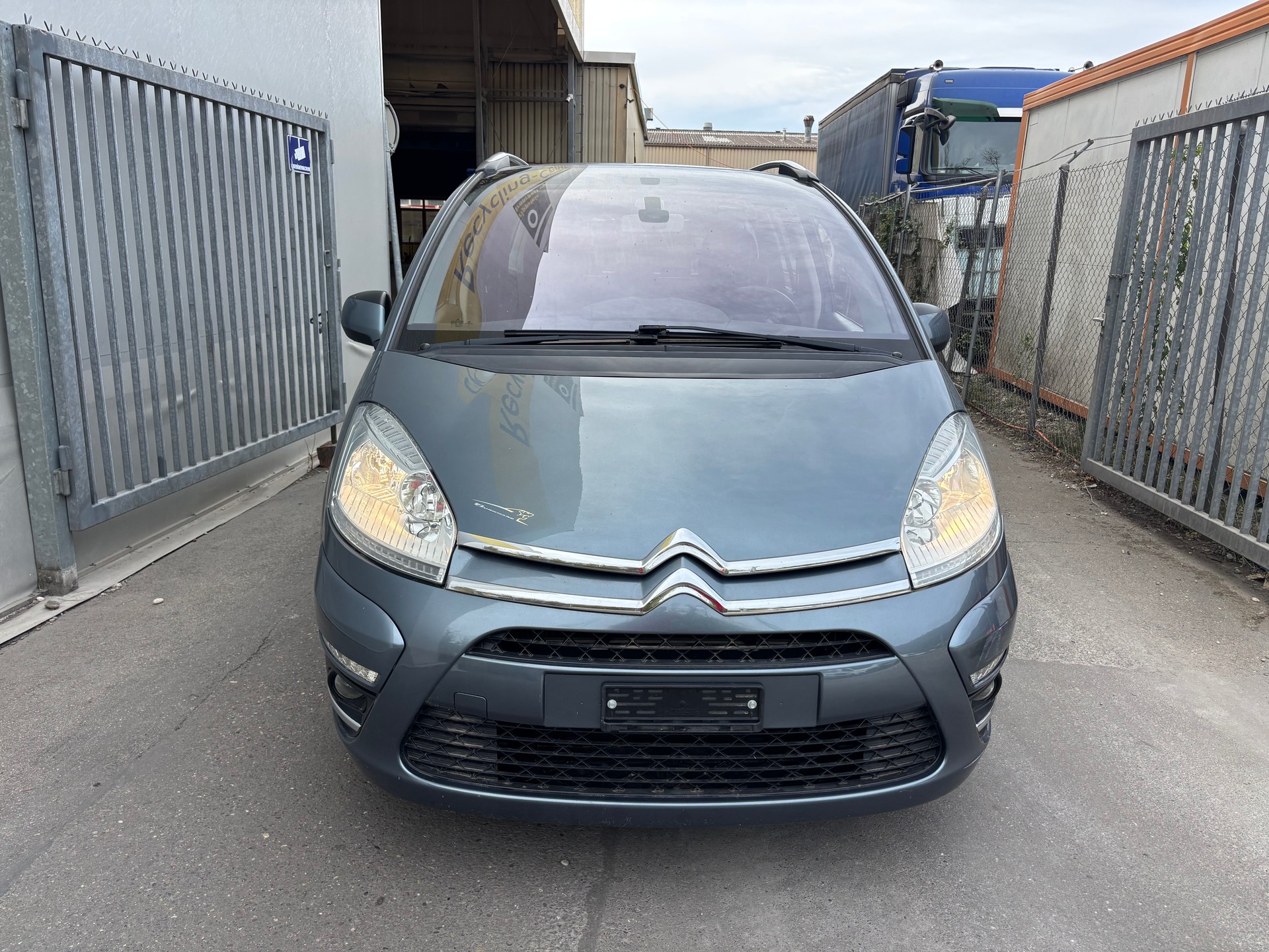 CITROEN Grand C4 Picasso 1.6 HDI 16V Attraction-image-4