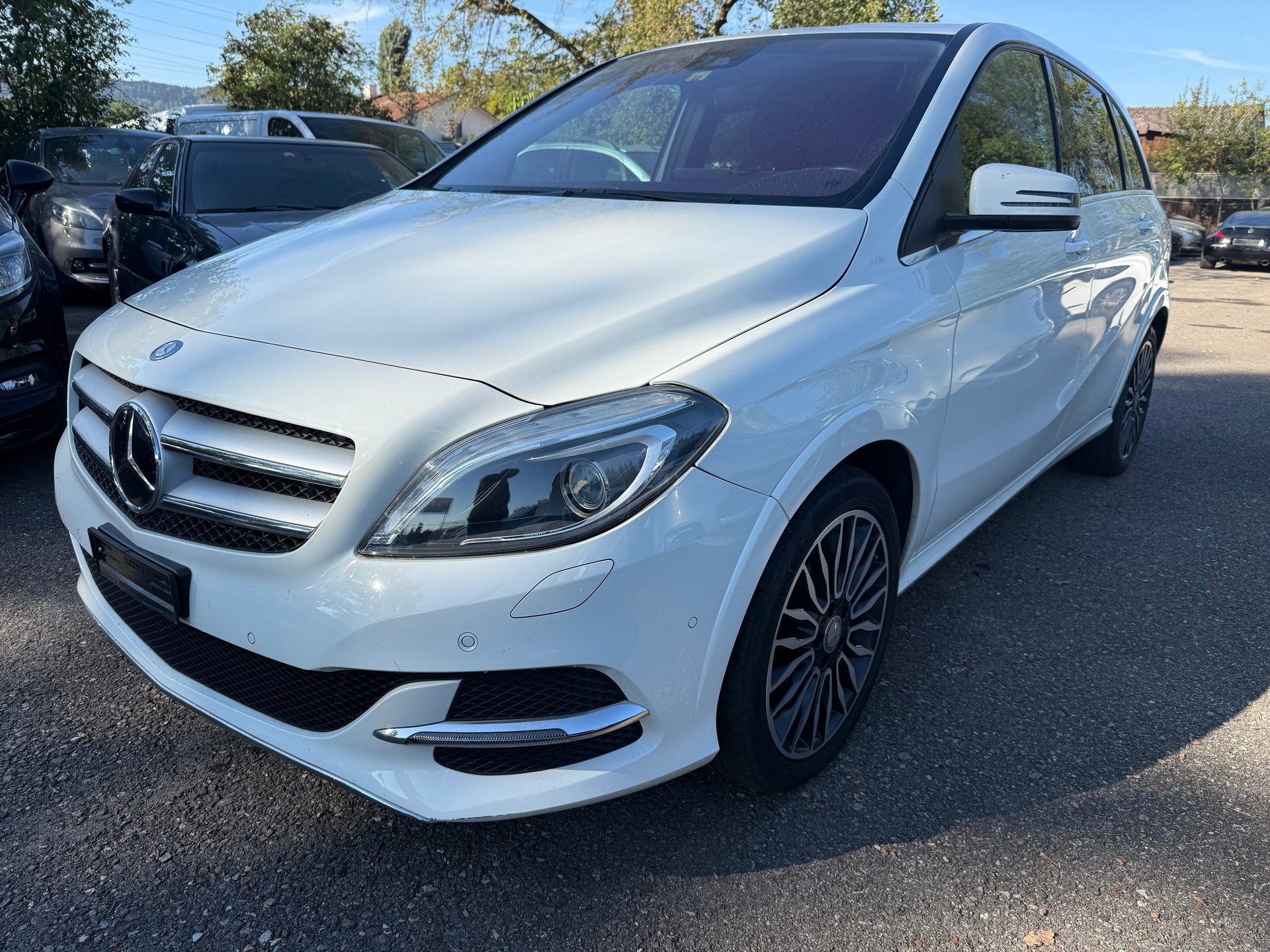 MERCEDES-BENZ B Electric Drive-image-2